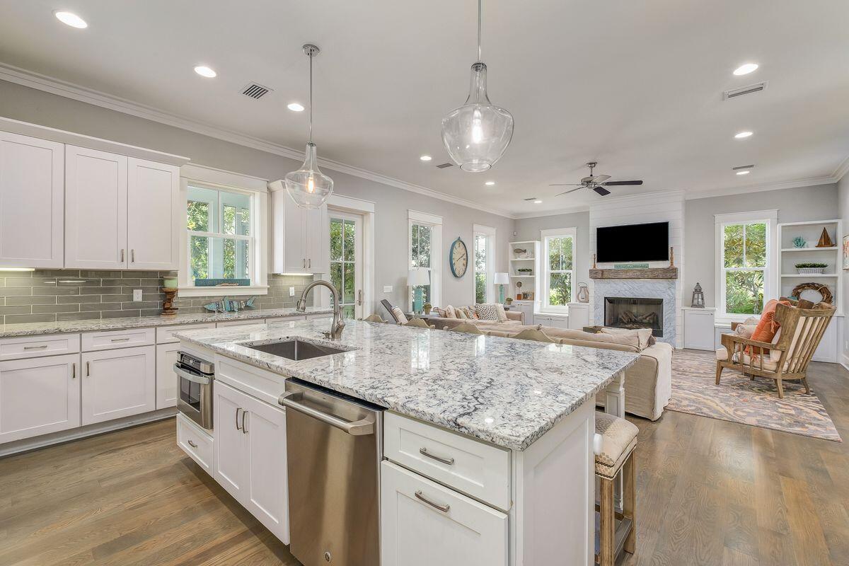 FOREST LAKES - Residential