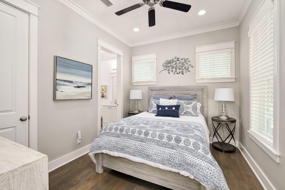 FOREST LAKES - Residential