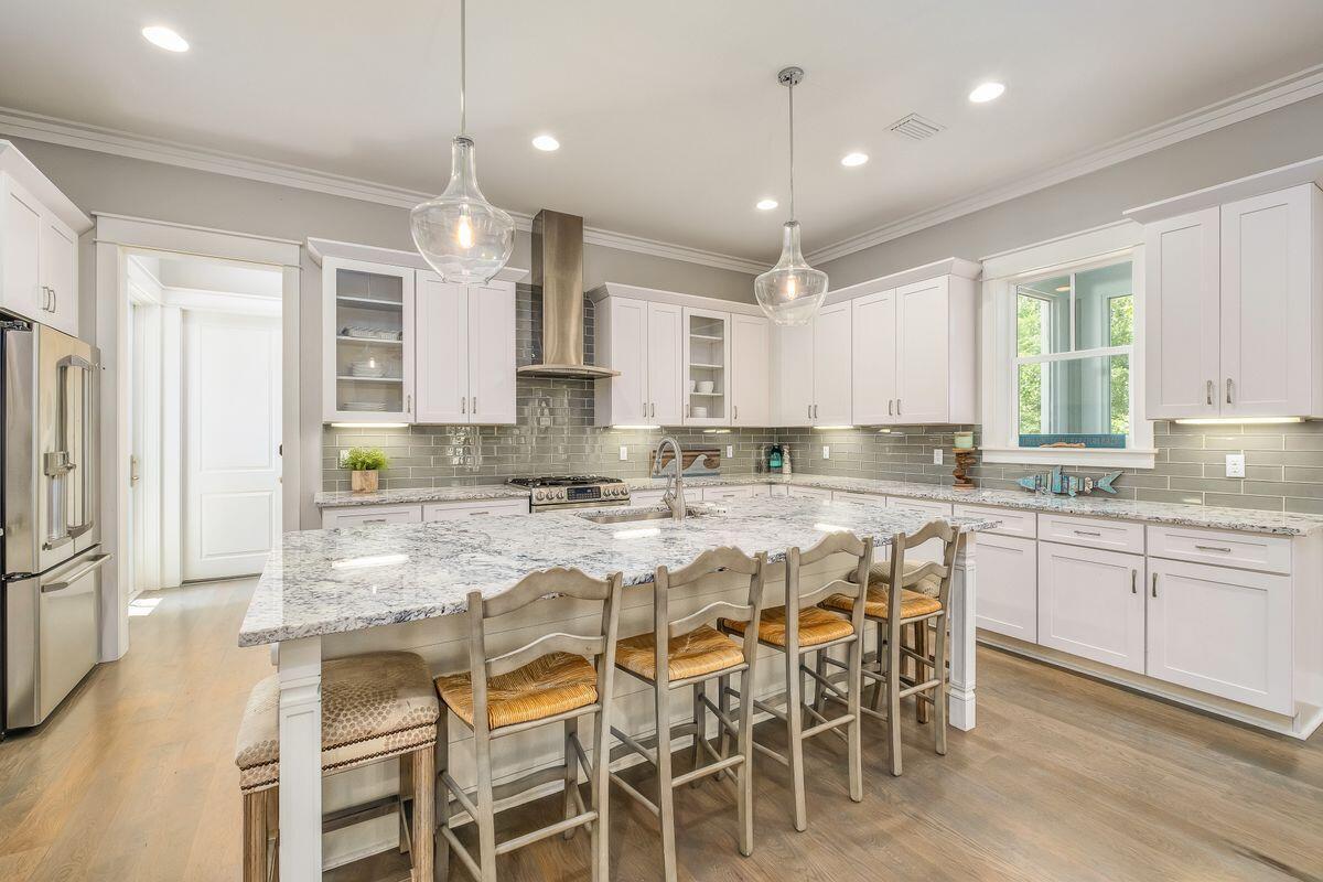 FOREST LAKES - Residential