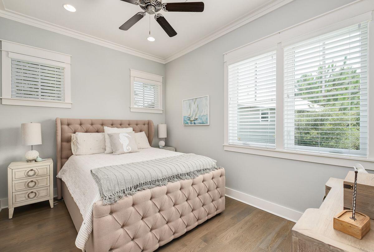 FOREST LAKES - Residential