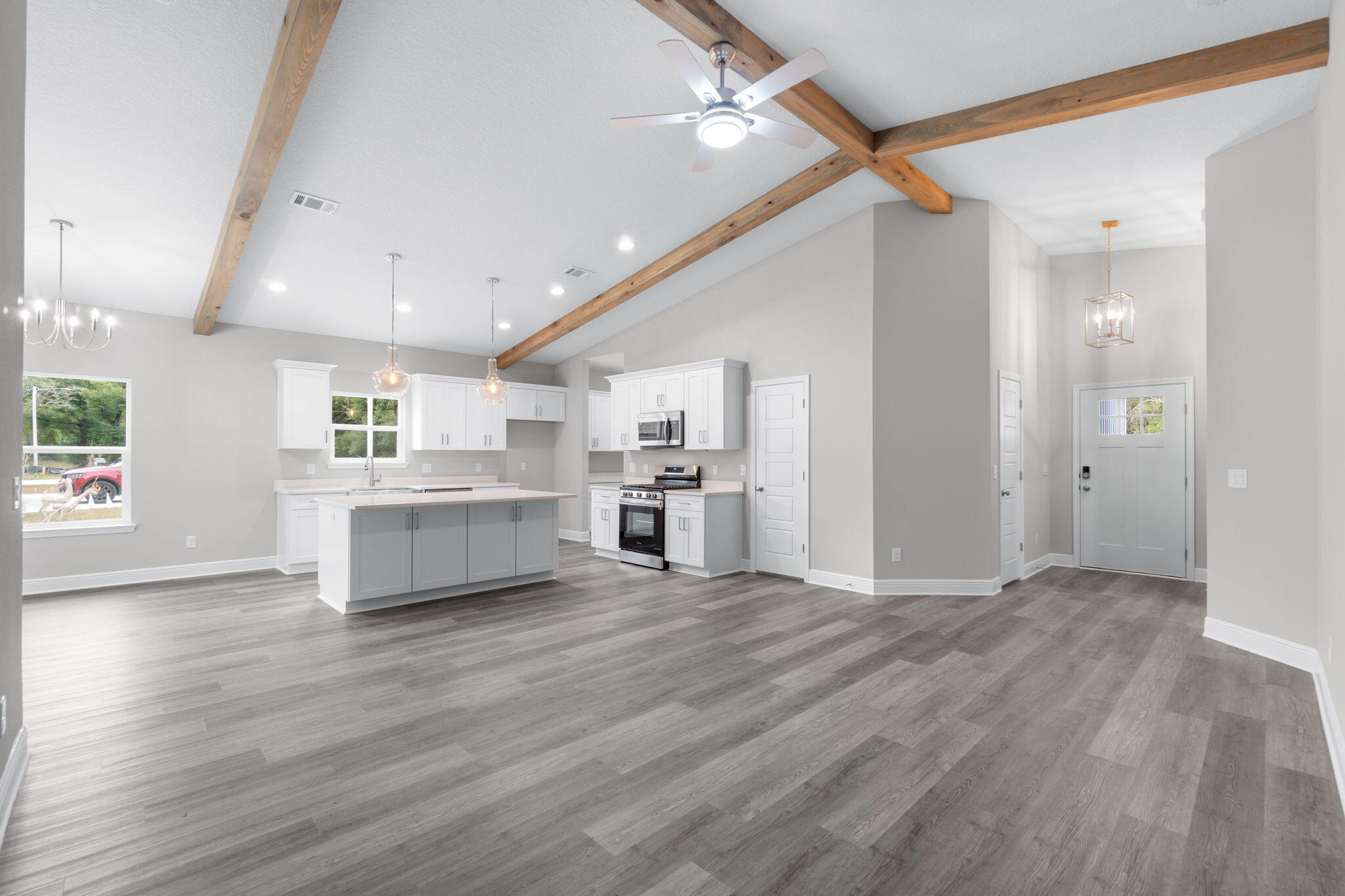 CRESCENT SHORES - Residential