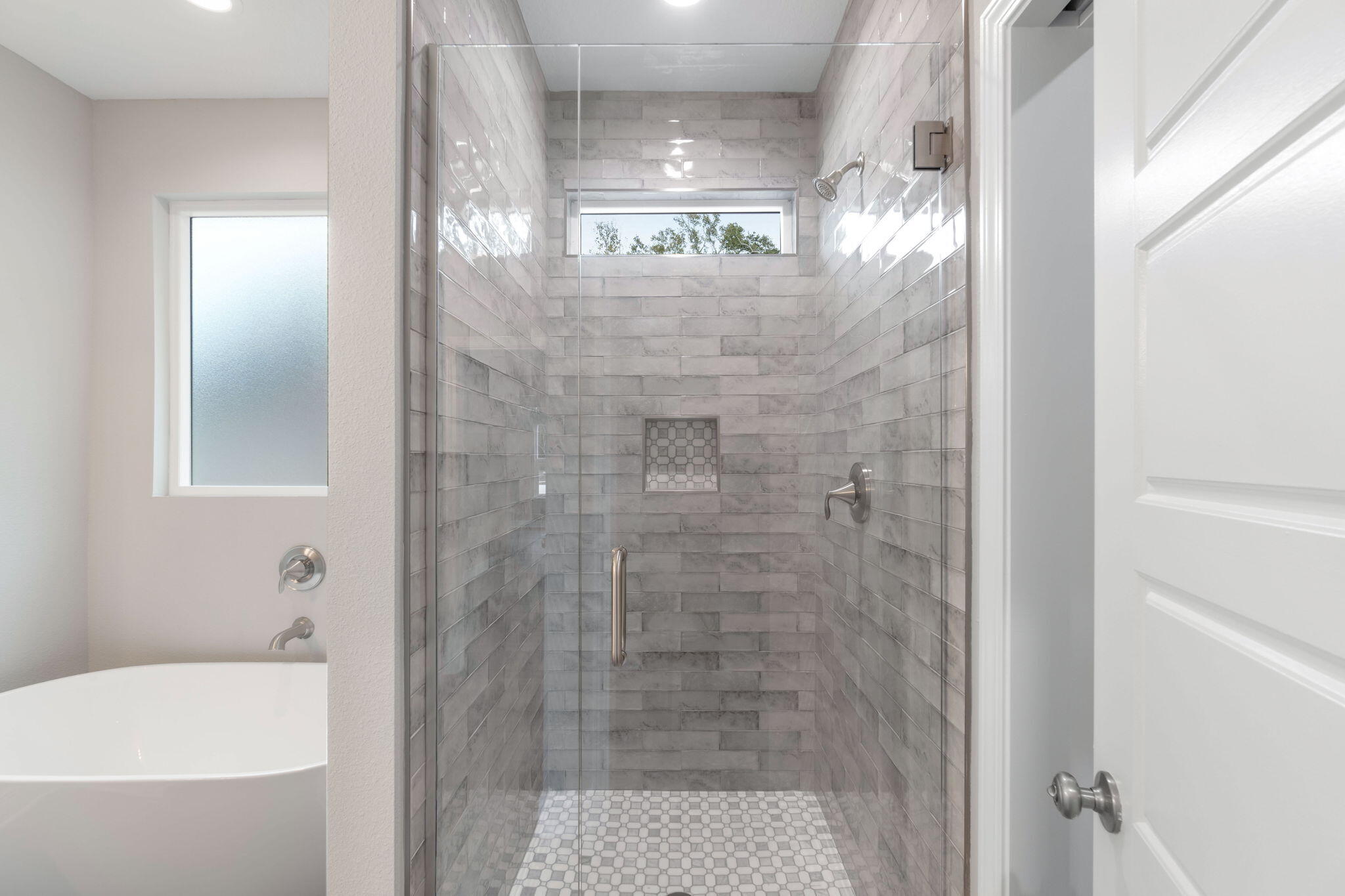 CRESCENT SHORES - Residential