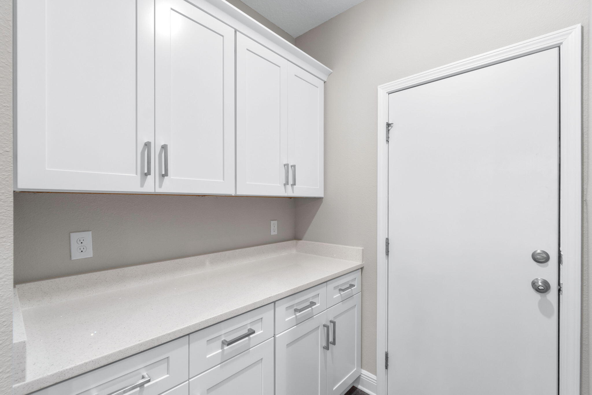 CRESCENT SHORES - Residential