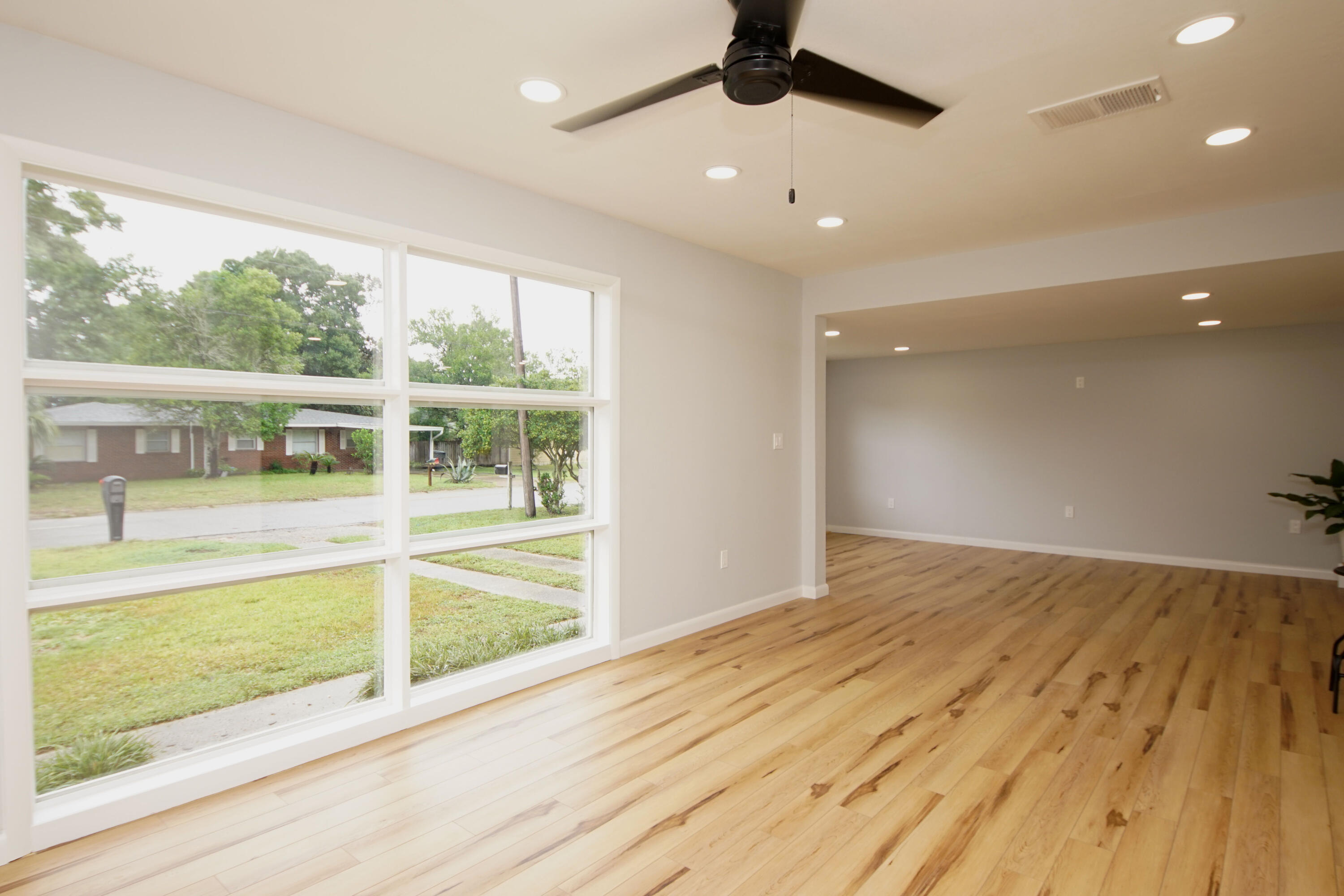 BEL AIR - Residential