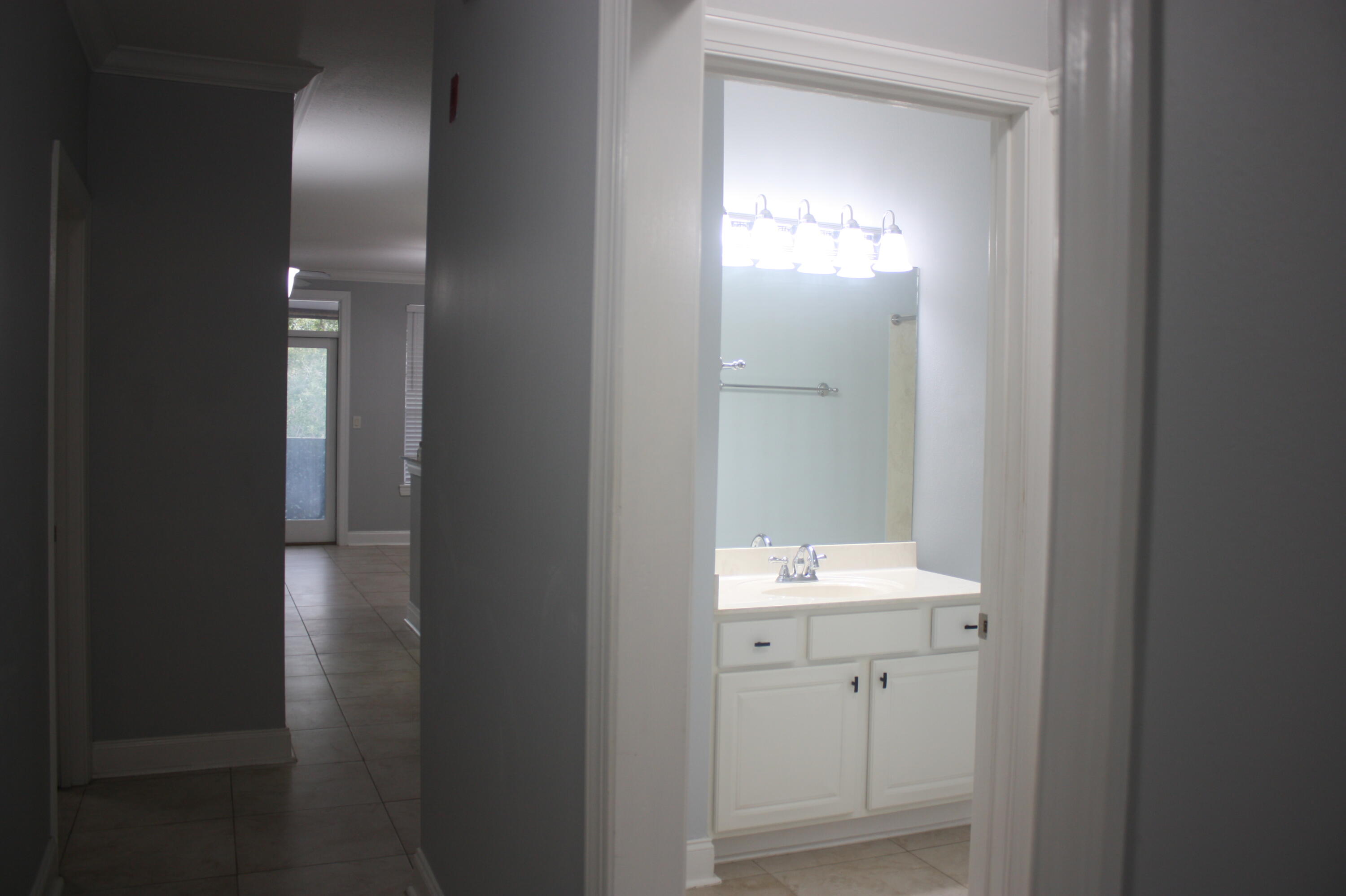 FRENCH QUARTERS - Residential Lease