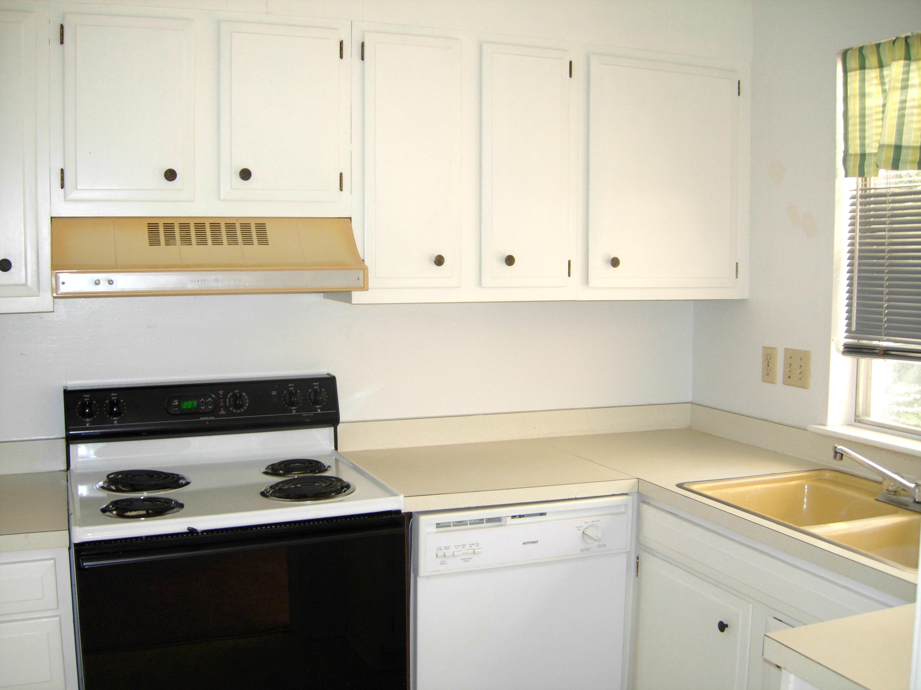 ROCKY BAYOU - Residential Lease