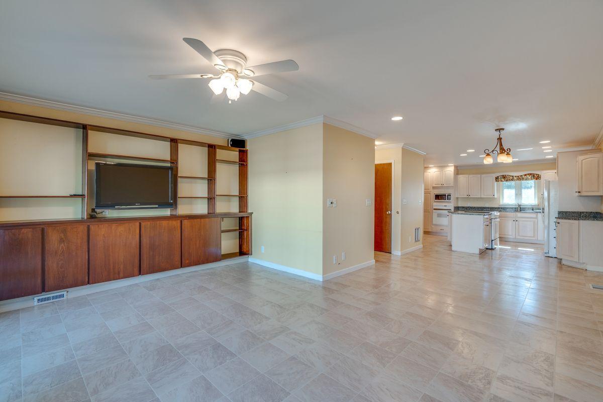 SEA BLUFF CONDO PH 2 - Residential