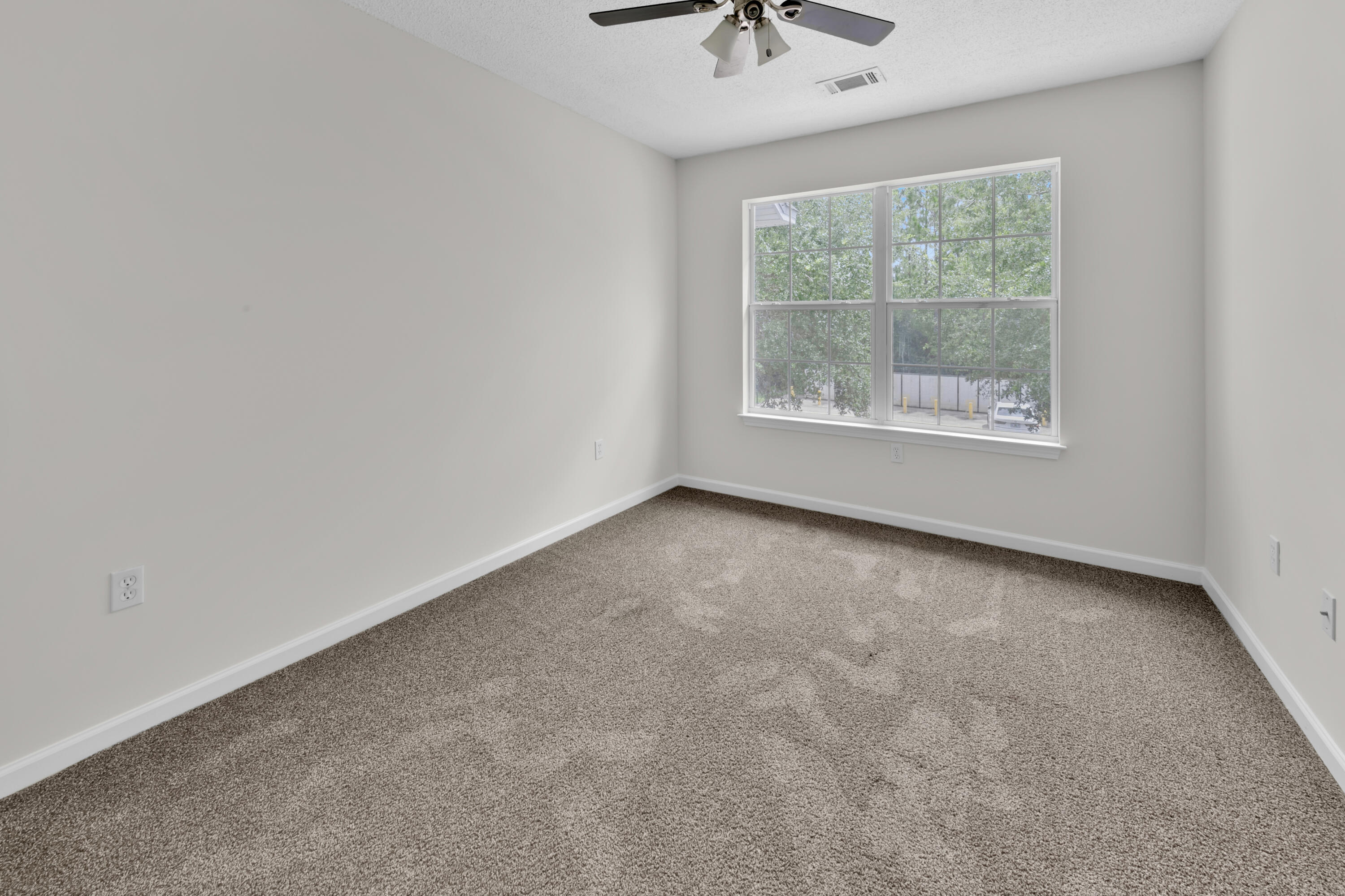 ROLLING PINES - Residential