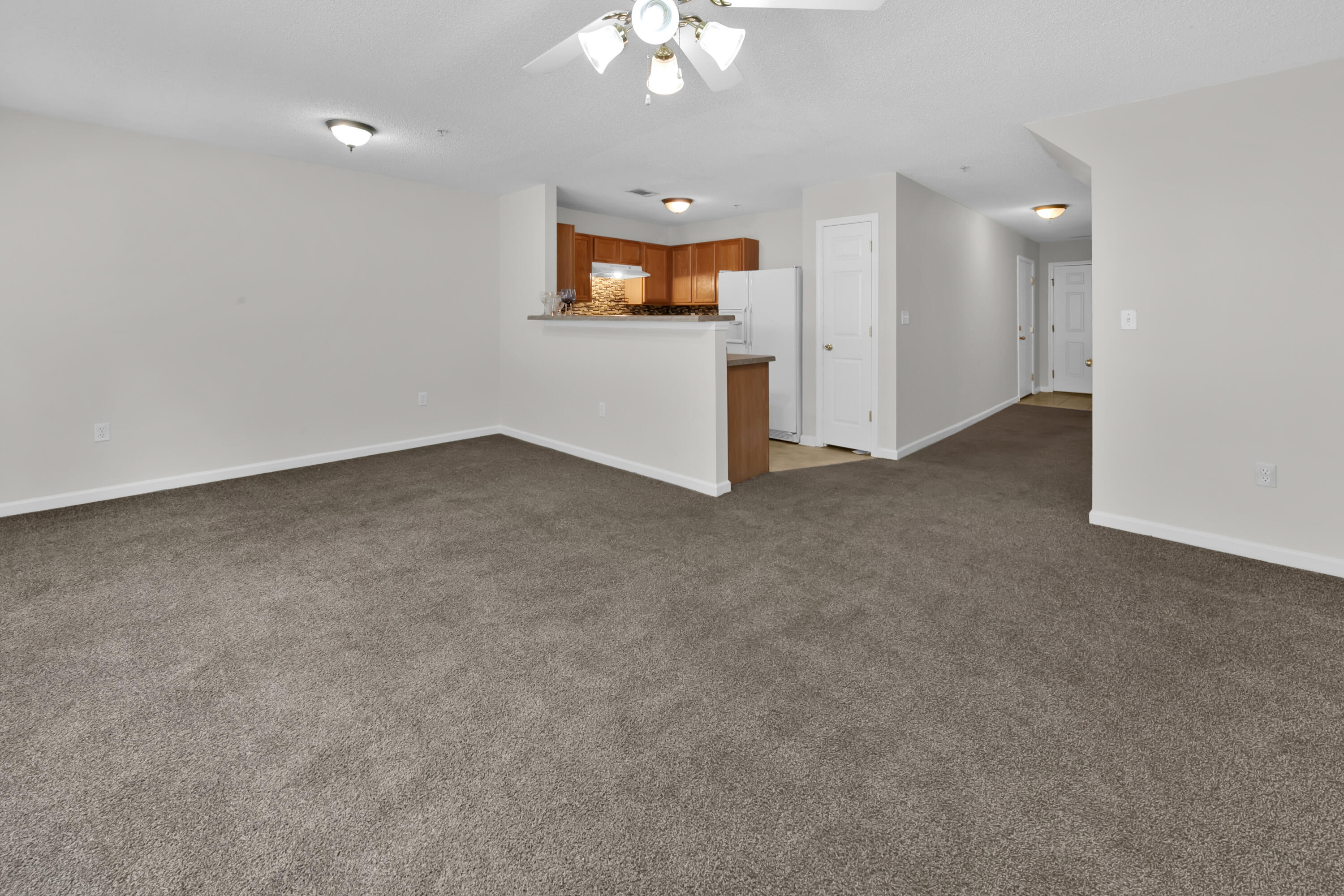 ROLLING PINES - Residential