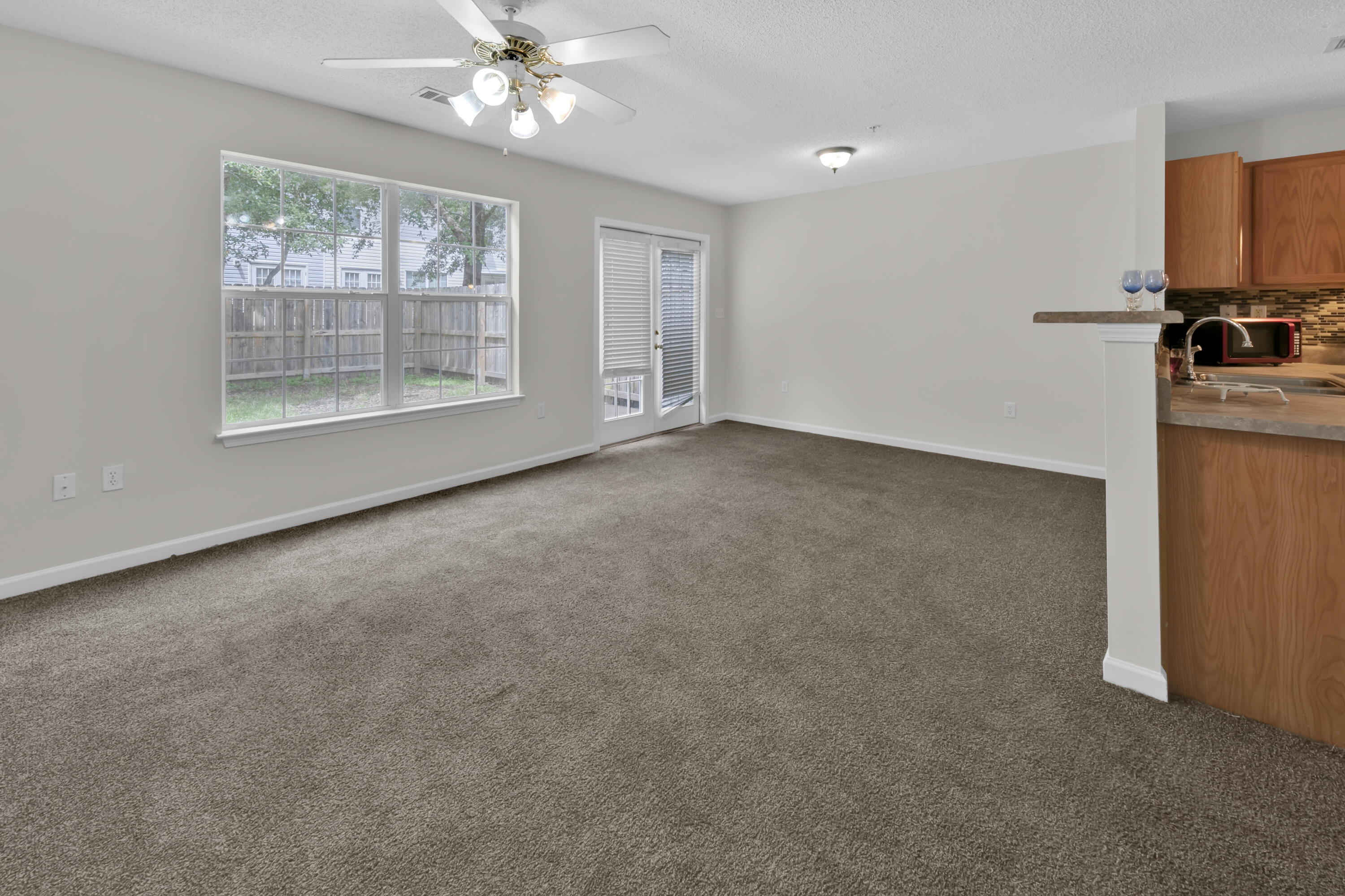 ROLLING PINES - Residential