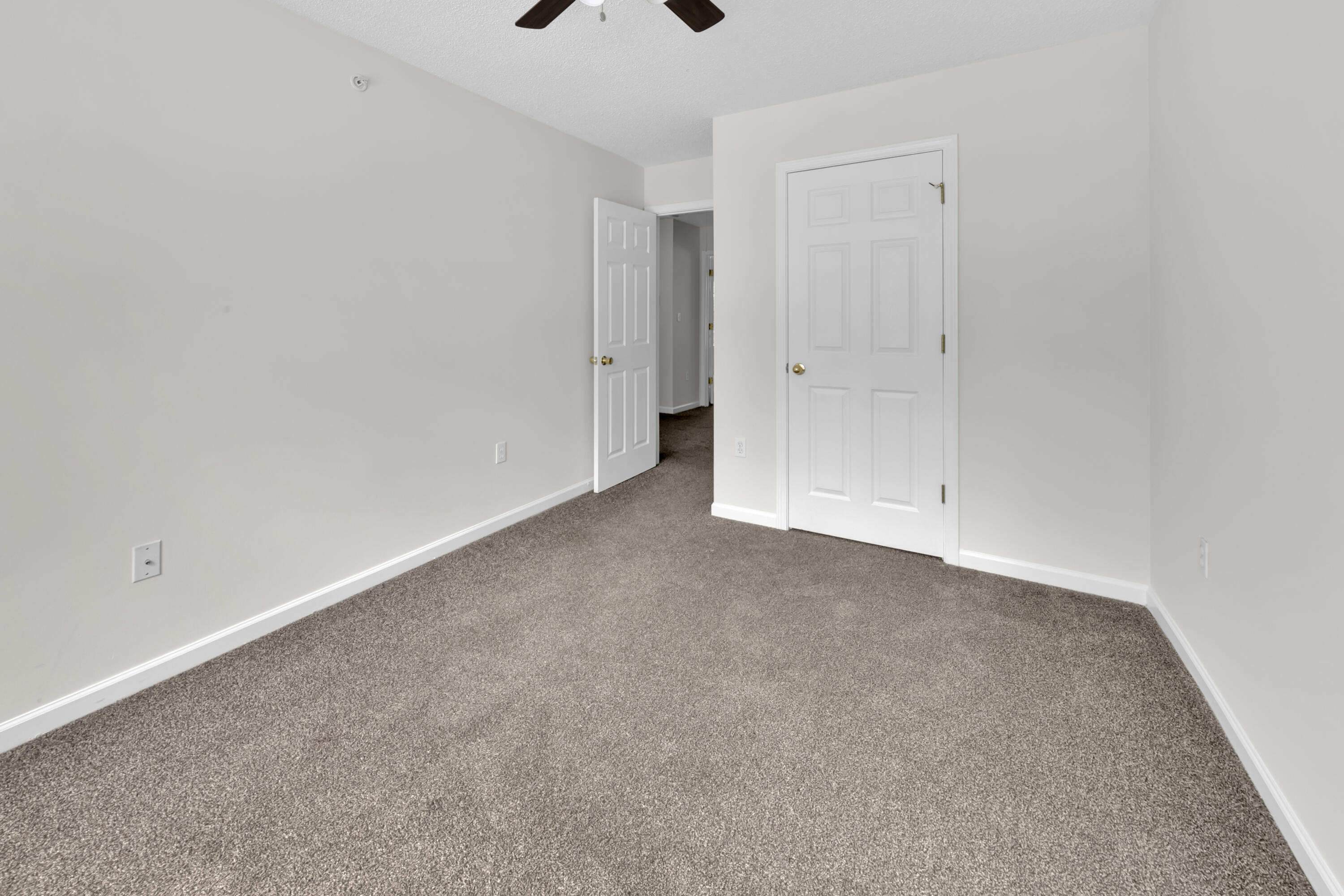 ROLLING PINES - Residential