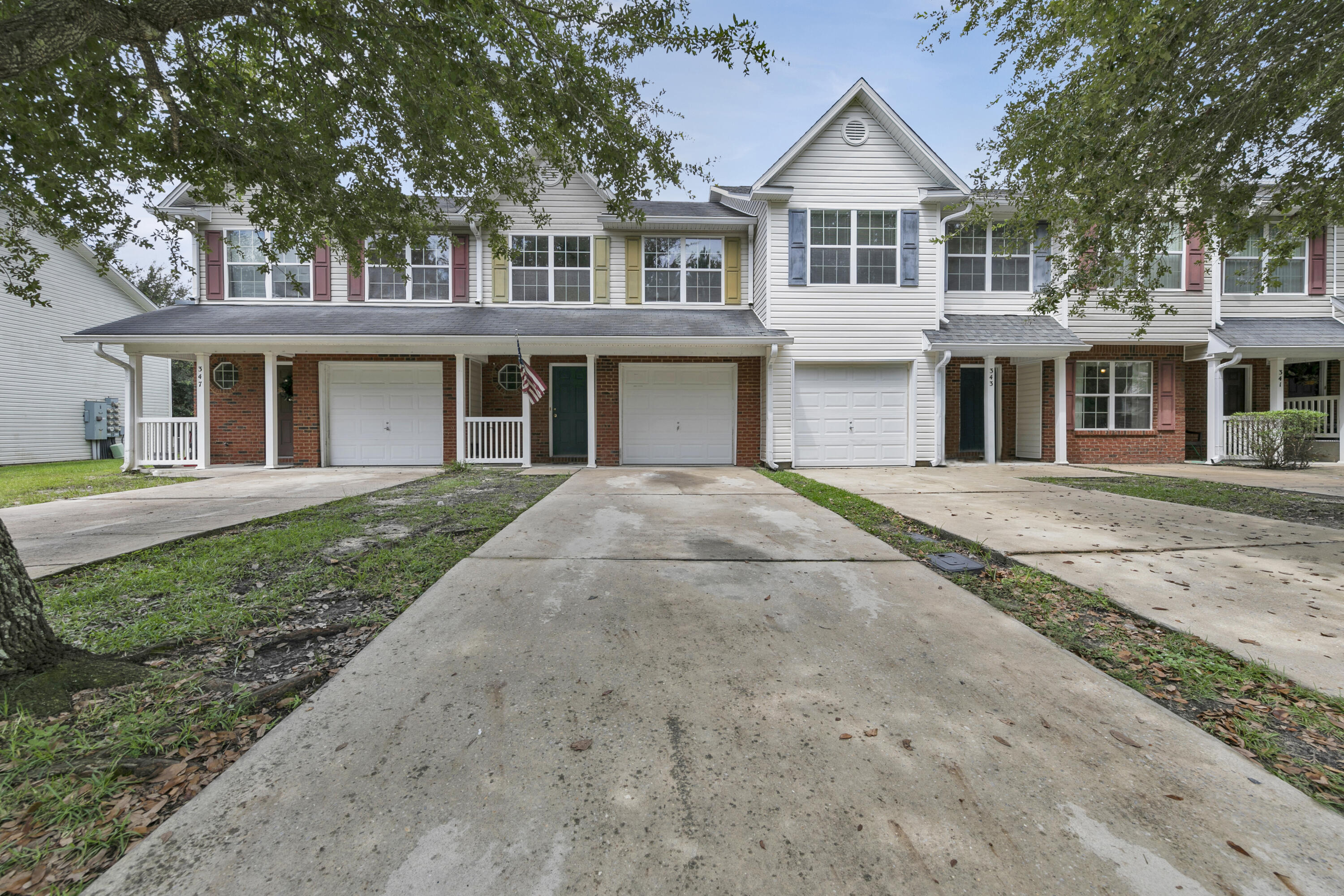 ROLLING PINES - Residential