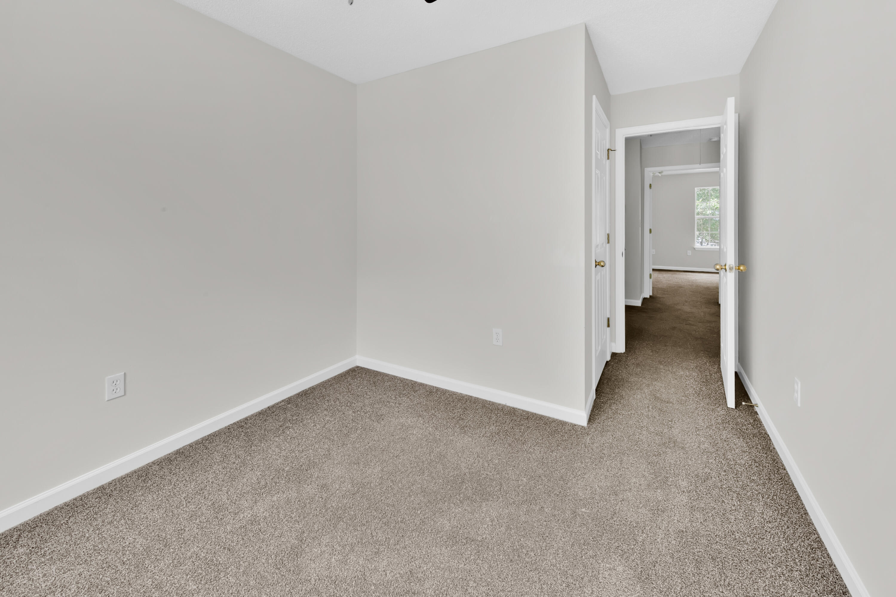 ROLLING PINES - Residential