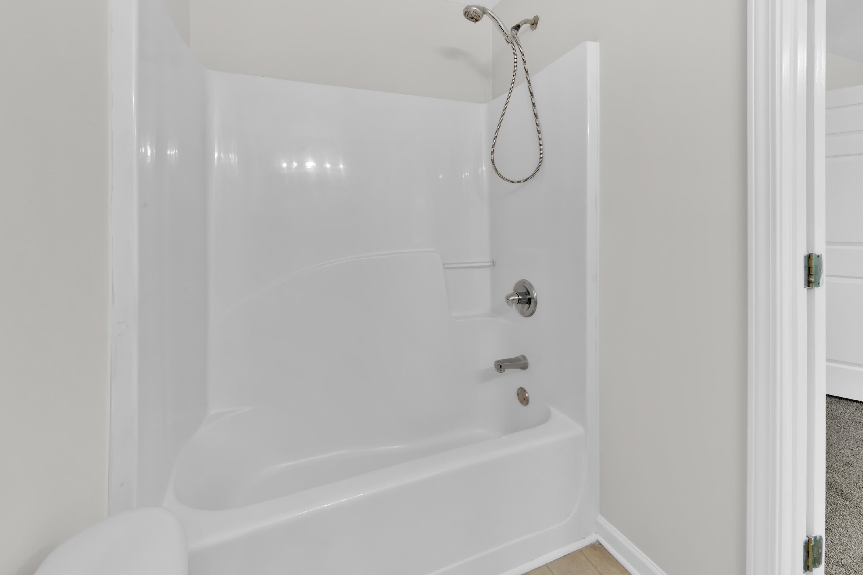 ROLLING PINES - Residential