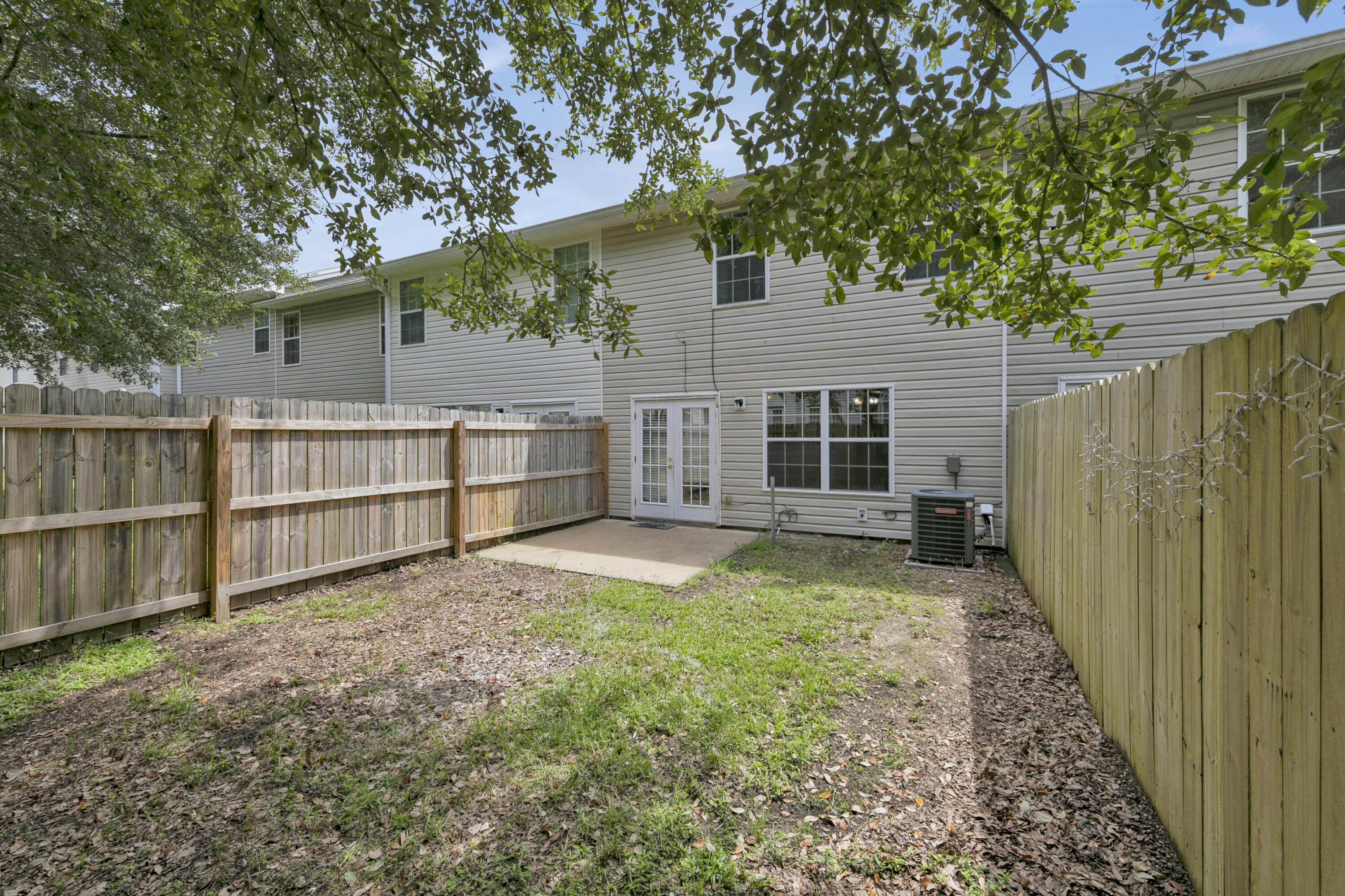 ROLLING PINES - Residential