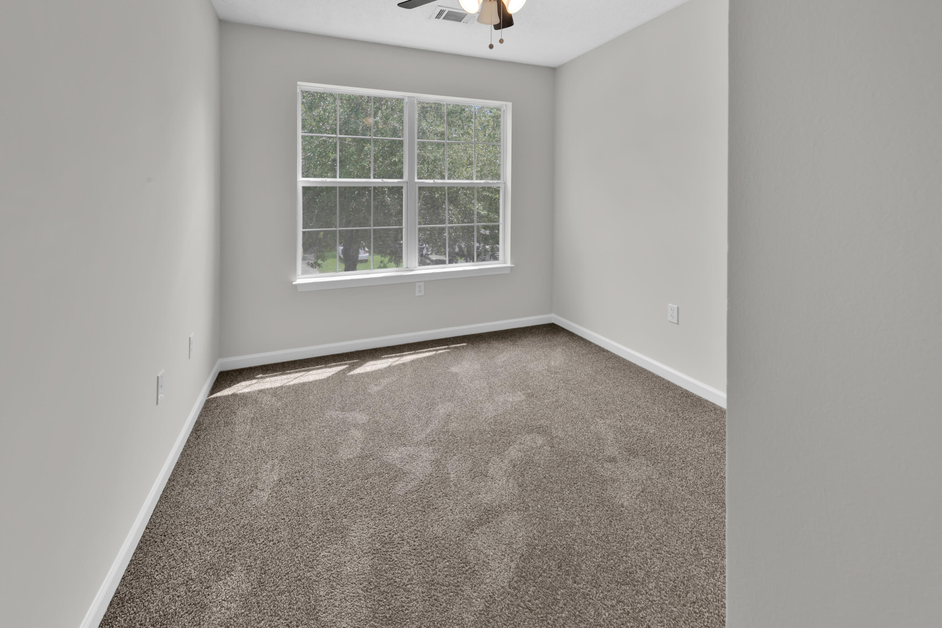 ROLLING PINES - Residential