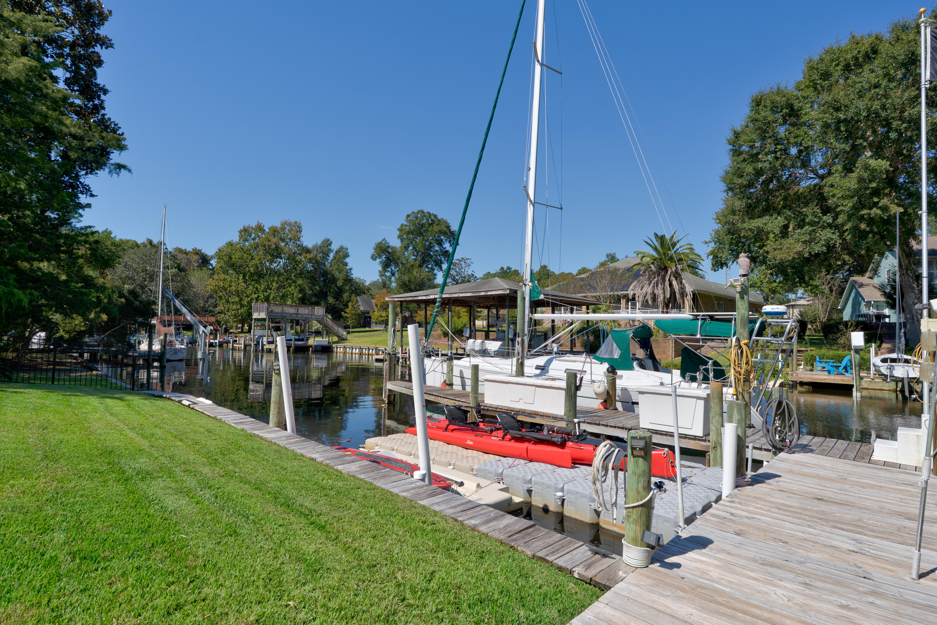 EDGE WATER VILLAGE - Residential