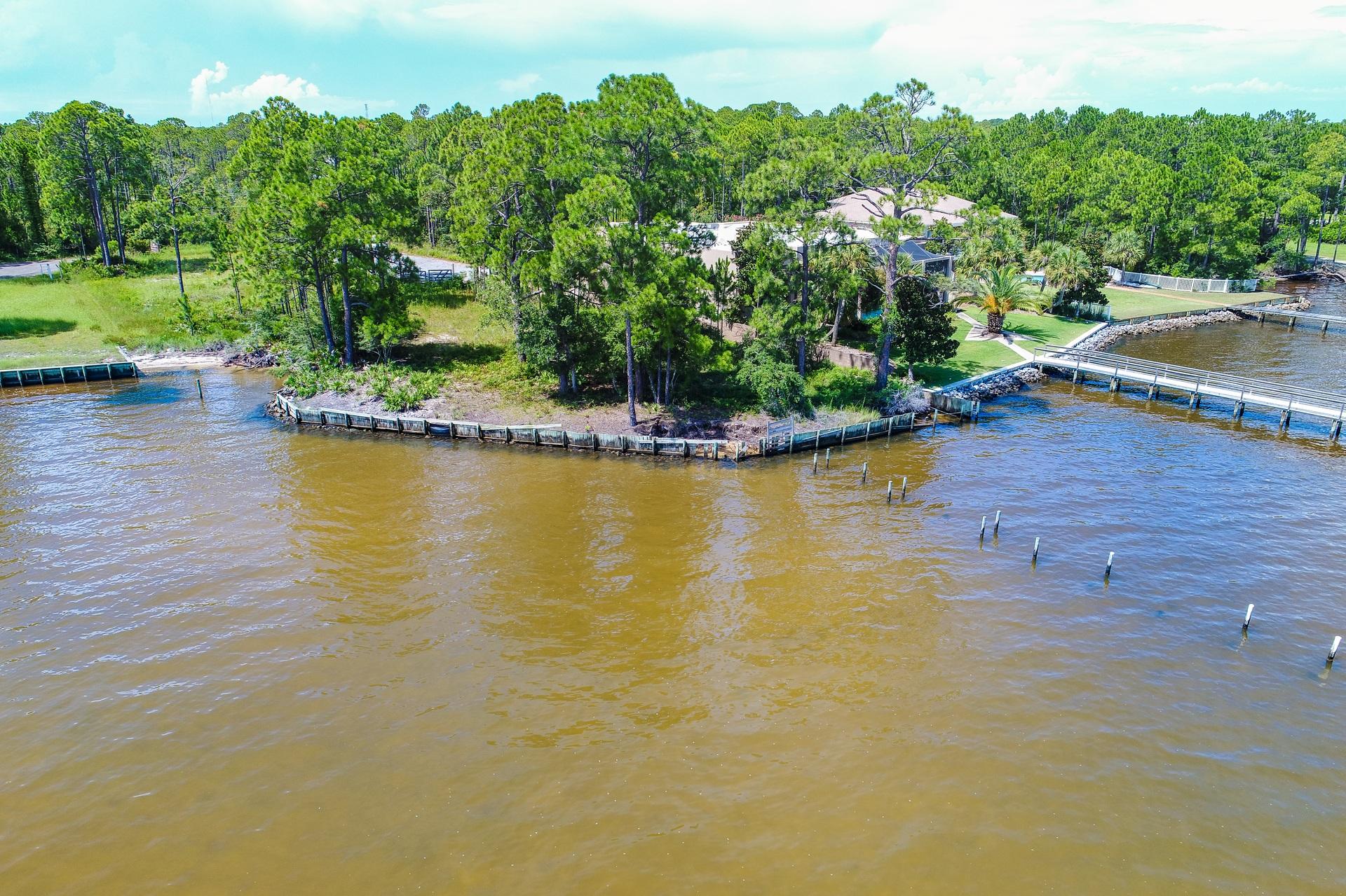 SHELTER COVE ESTATES - Land