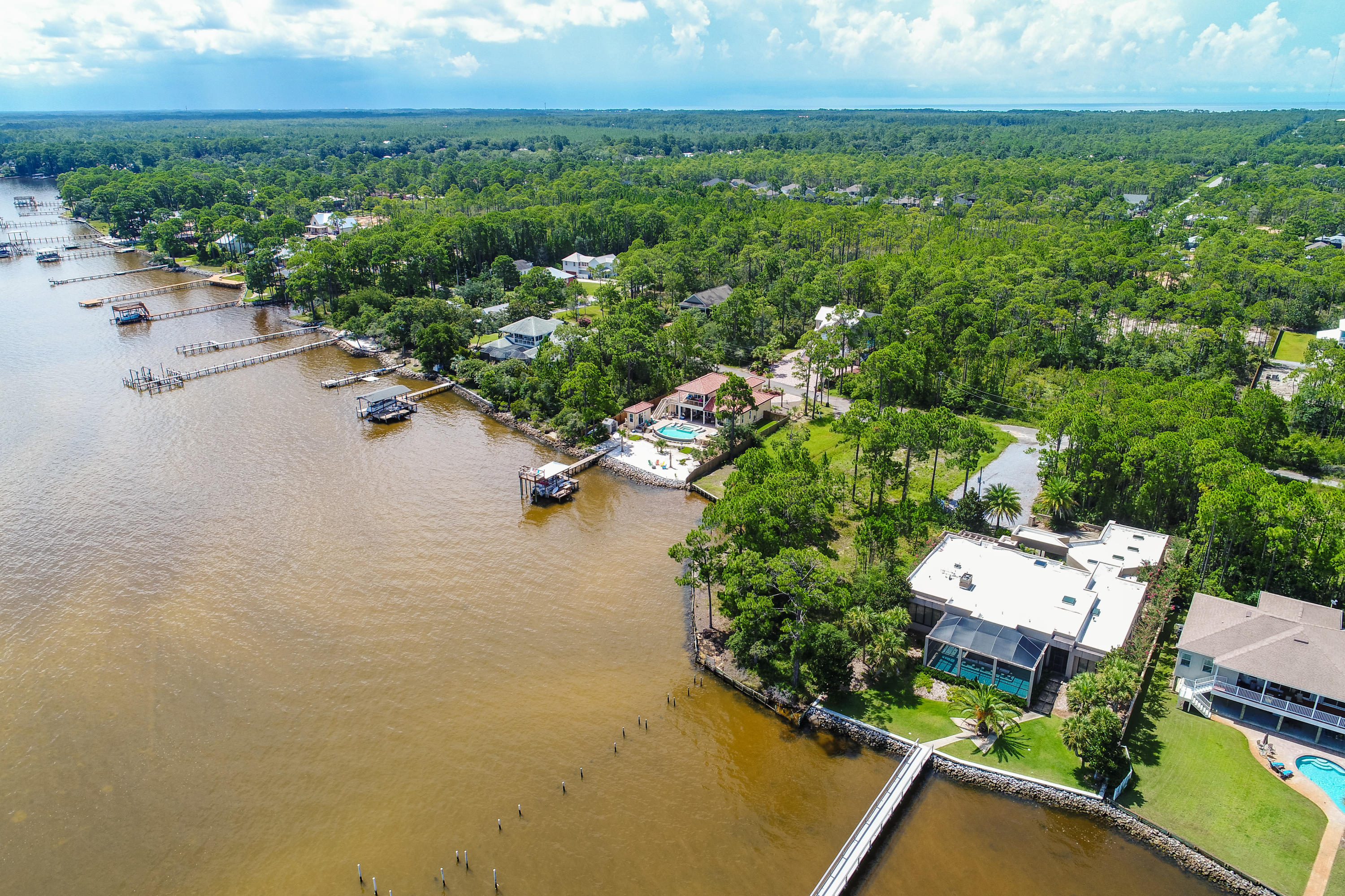 SHELTER COVE ESTATES - Land