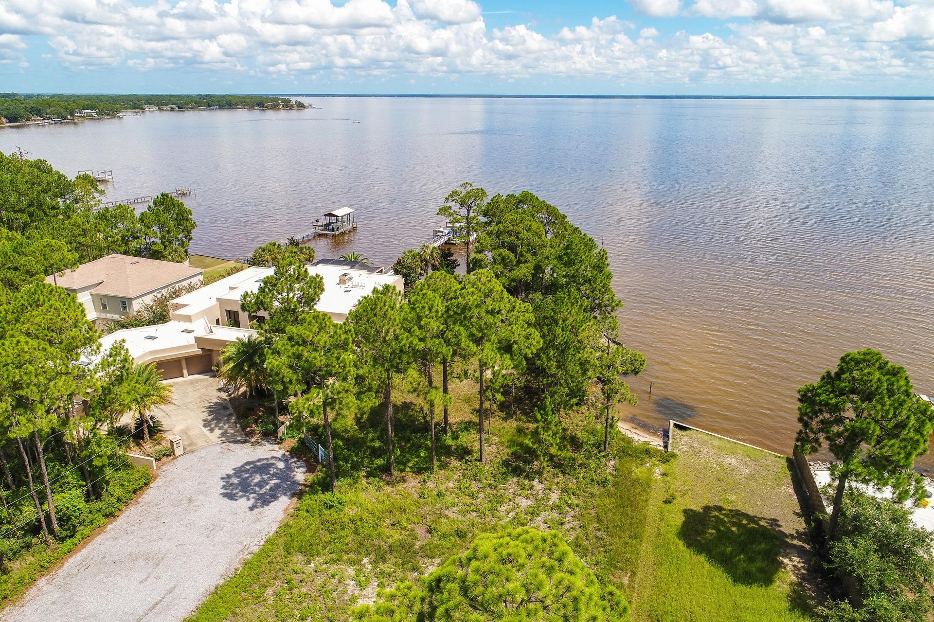 SHELTER COVE ESTATES - Land