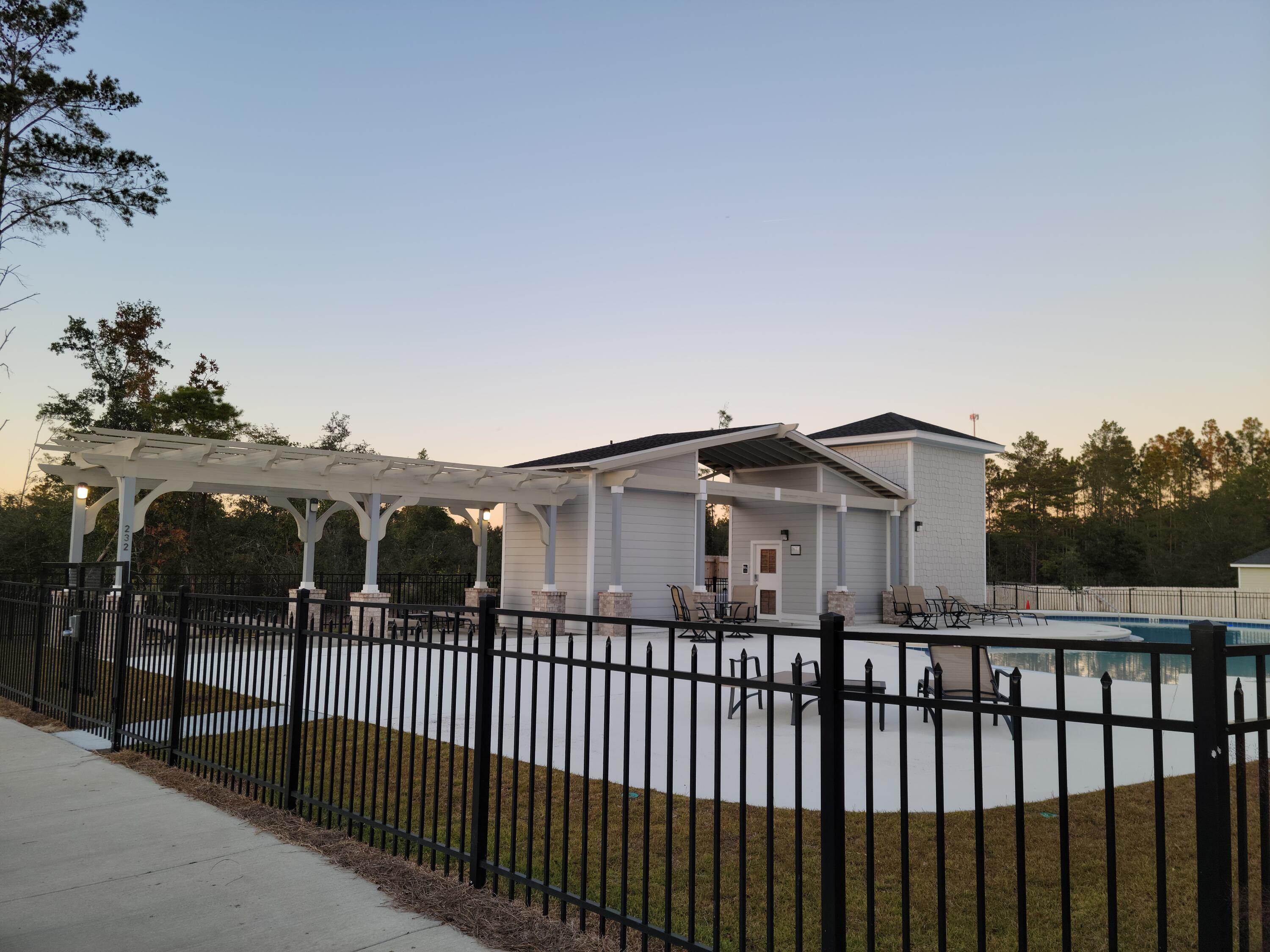 Cross Creek Estates - Residential