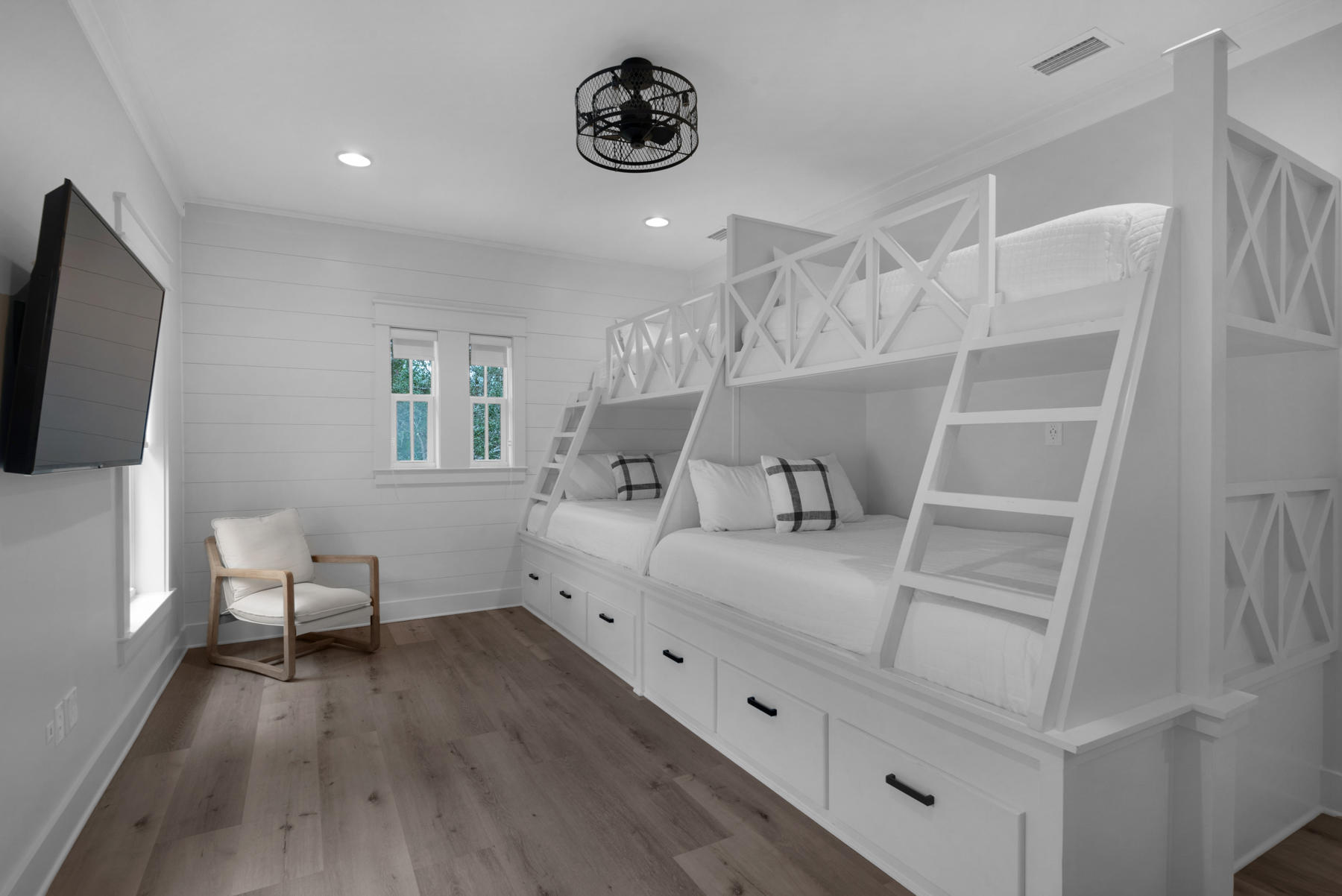 MAGNOLIA COTTAGES - Residential