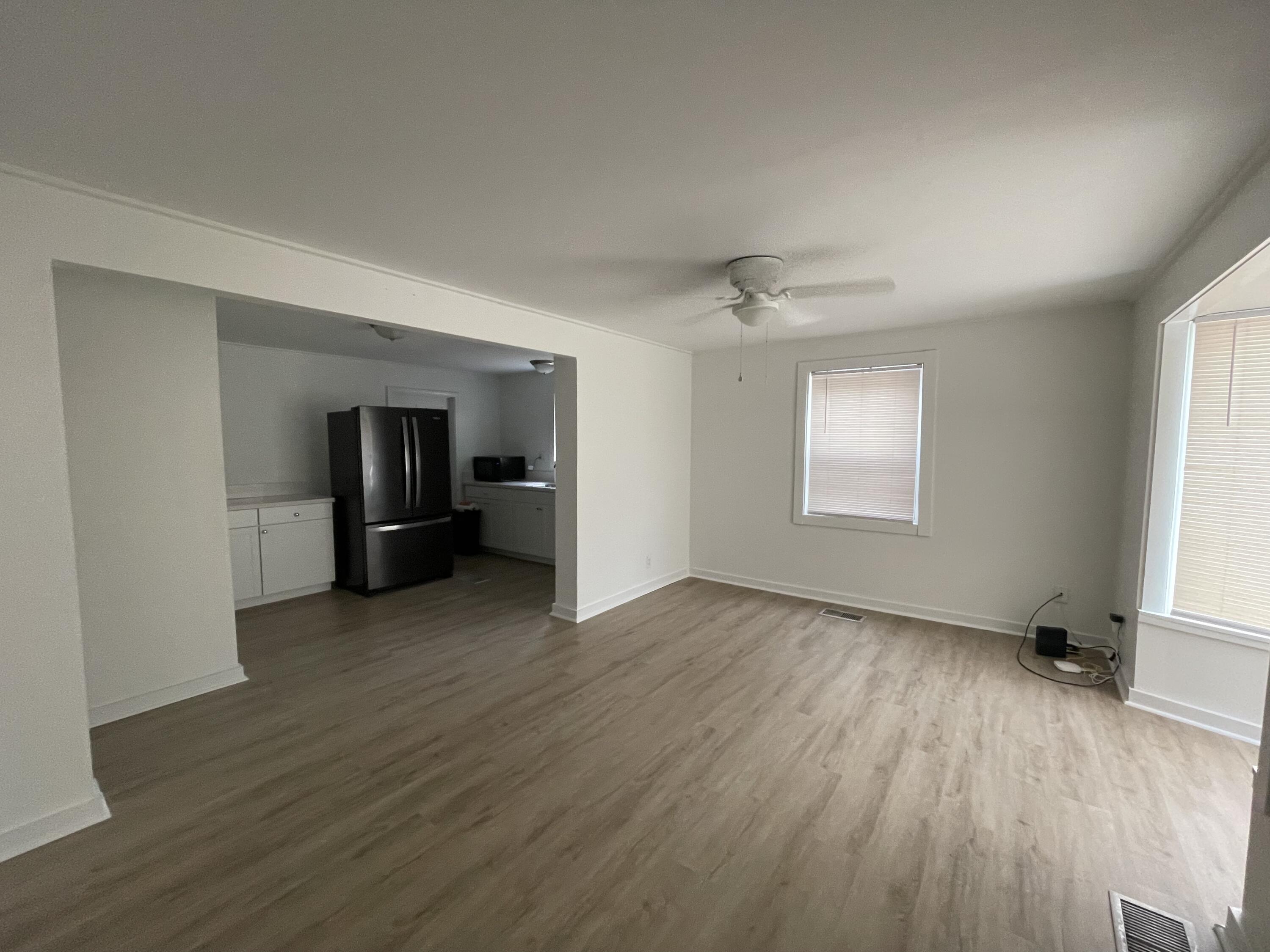 SUNNYSIDE PLAT - Residential Lease