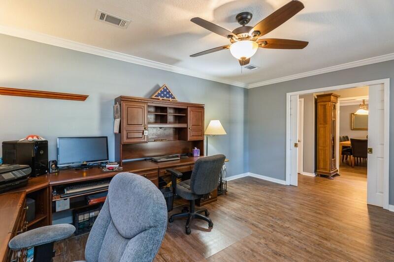 LAKE SHARON ESTATES - Residential