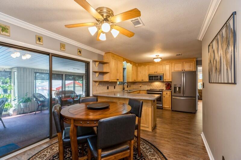 LAKE SHARON ESTATES - Residential