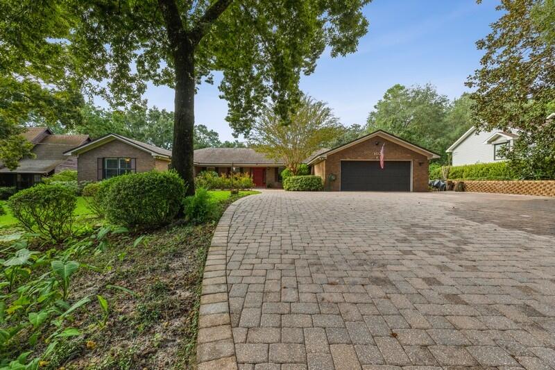 LAKE SHARON ESTATES - Residential