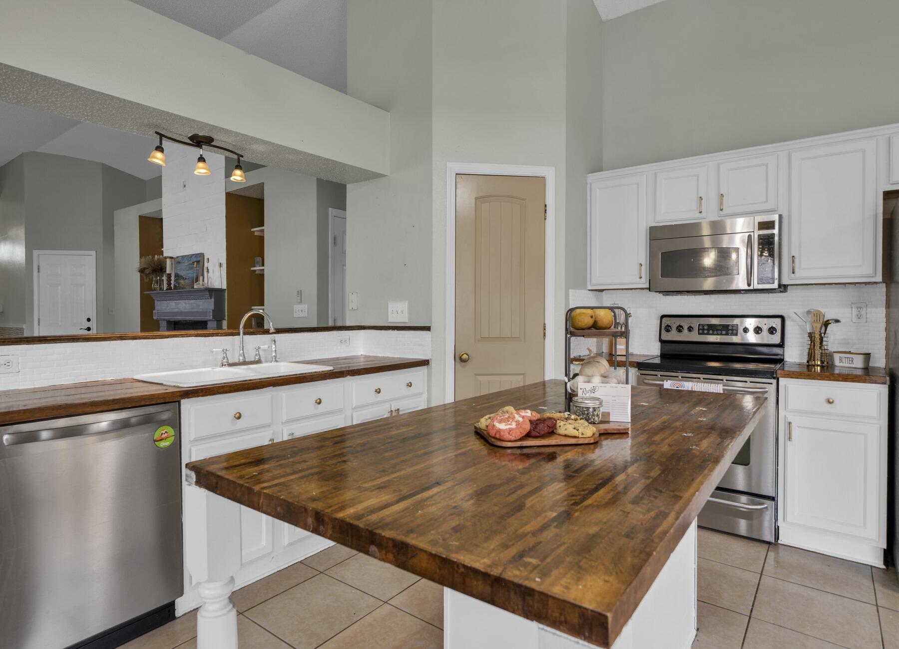 REDSTONE ESTATES - Residential