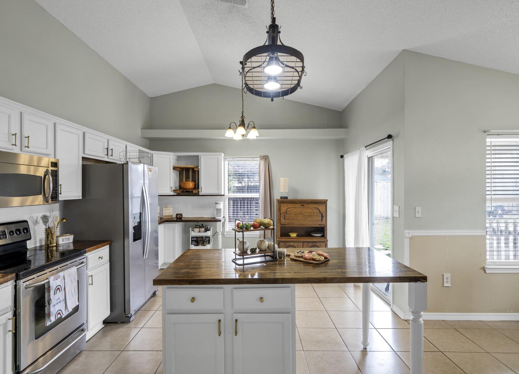 REDSTONE ESTATES - Residential