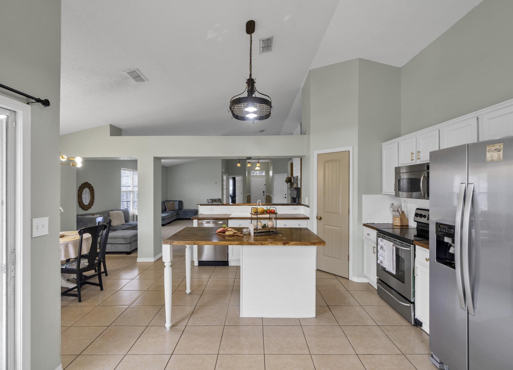 REDSTONE ESTATES - Residential