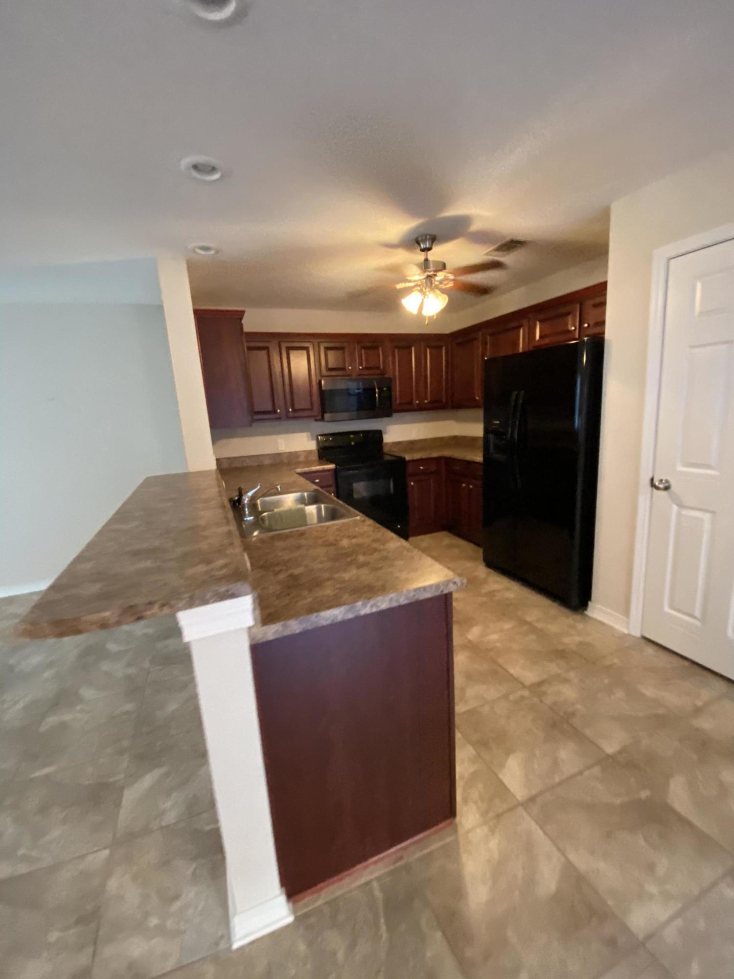 STILLWELL ESTATES - Residential