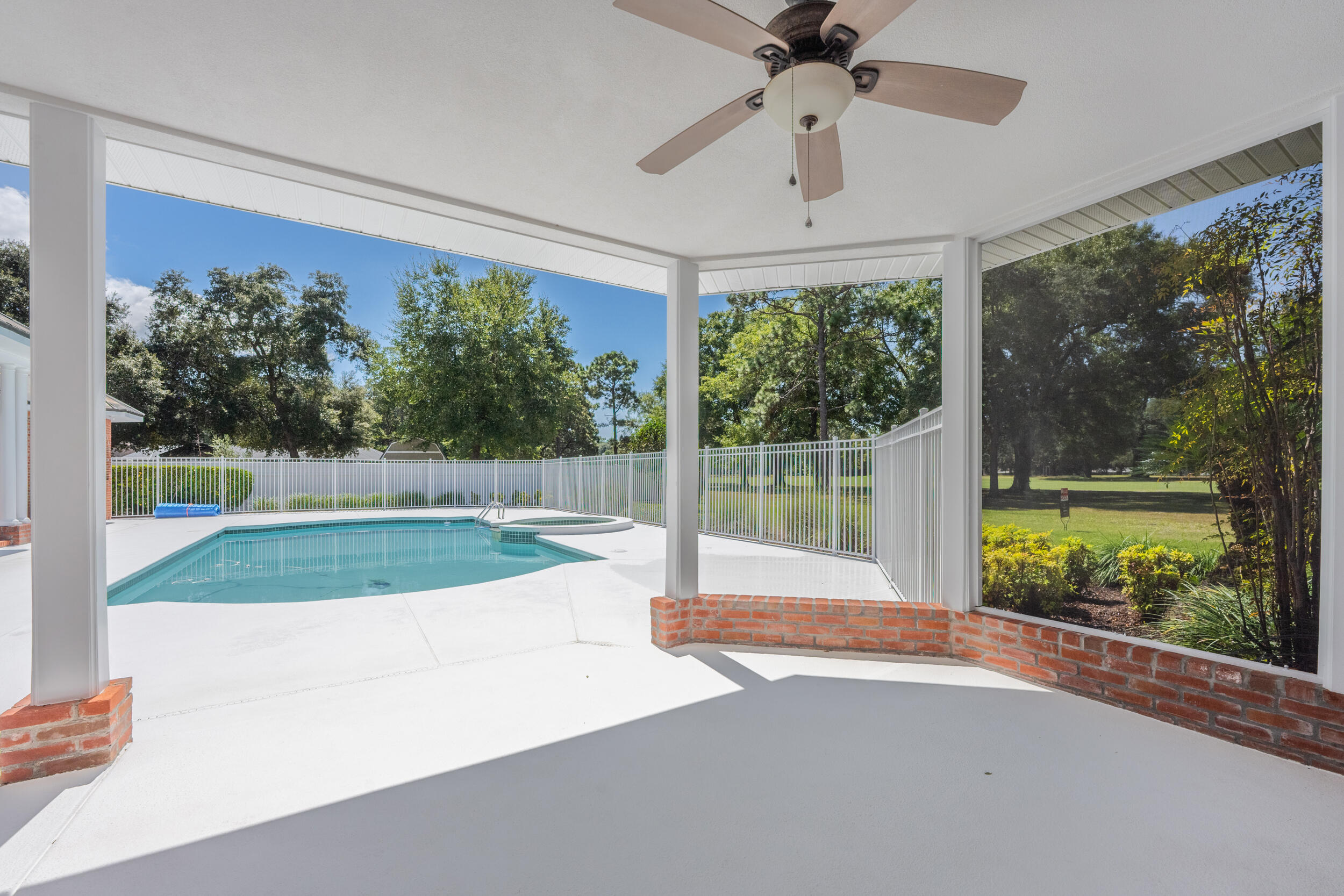 ROCKY BAYOU COUNTRY CLUB ESTATES 1 - Residential