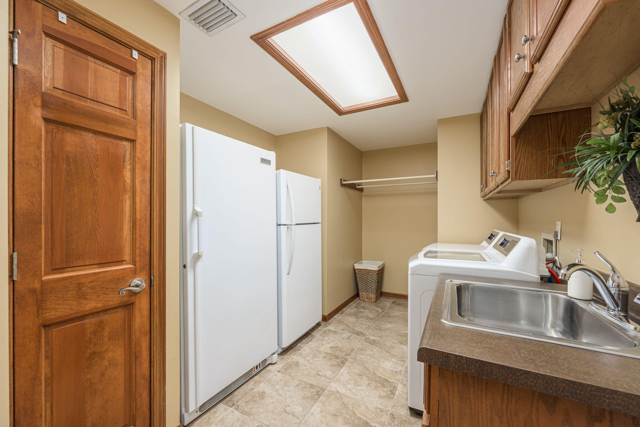 ROCKY BAYOU COUNTRY CLUB ESTATES 1 - Residential