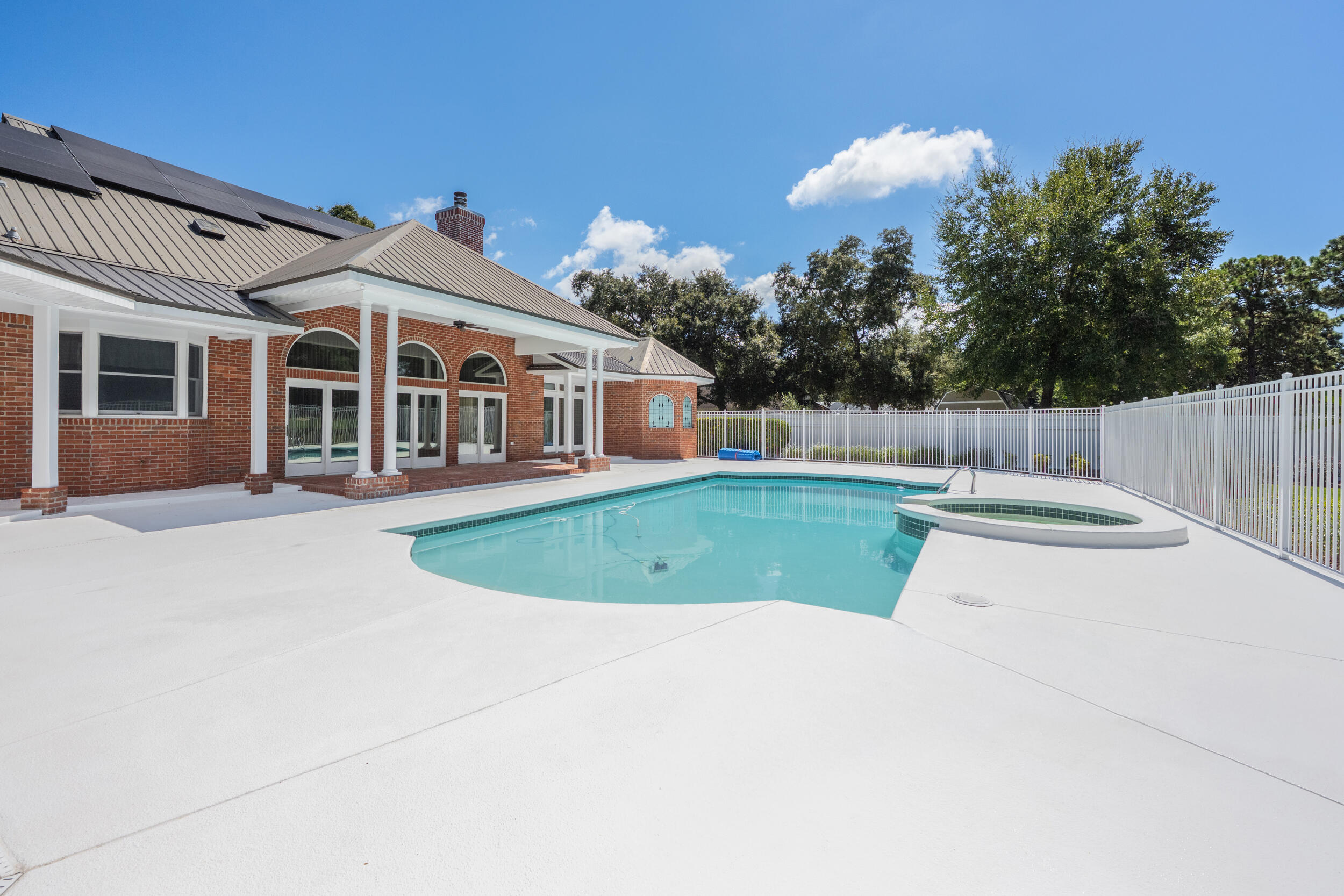 ROCKY BAYOU COUNTRY CLUB ESTATES 1 - Residential