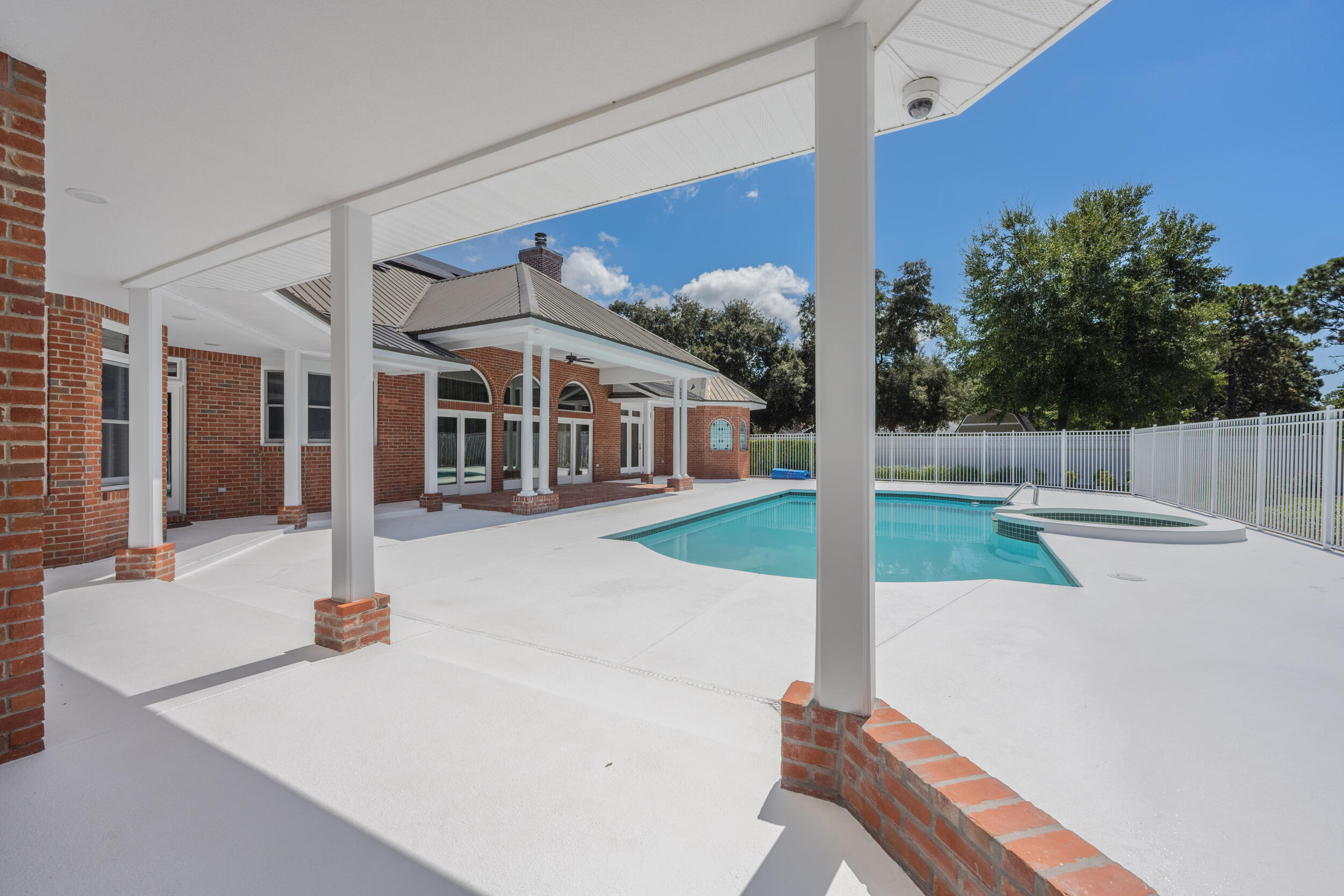ROCKY BAYOU COUNTRY CLUB ESTATES 1 - Residential