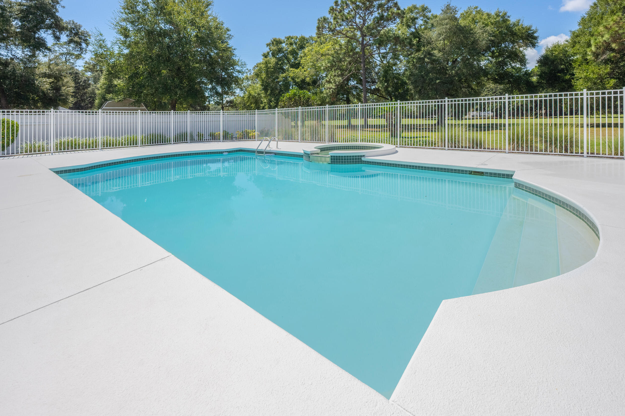 ROCKY BAYOU COUNTRY CLUB ESTATES 1 - Residential