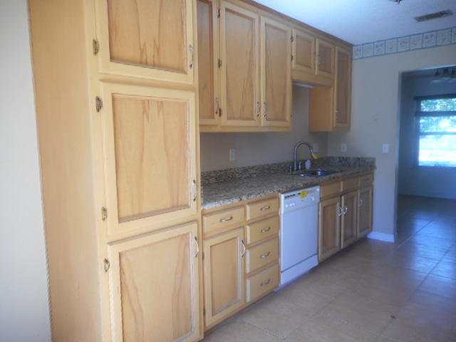 NAVARRE S/D 2ND ADDN - Residential