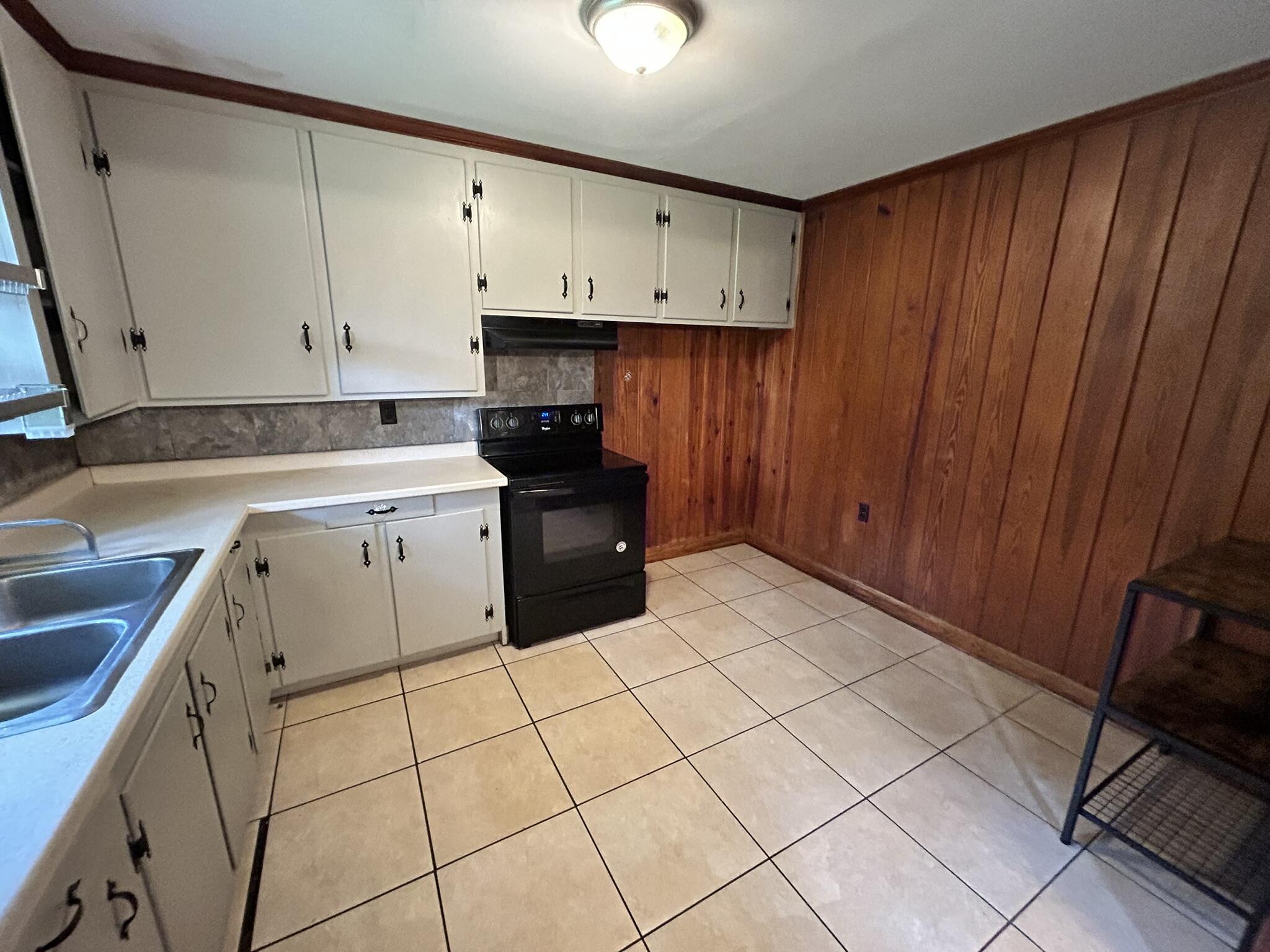 METES & BOUNDS - Residential Lease