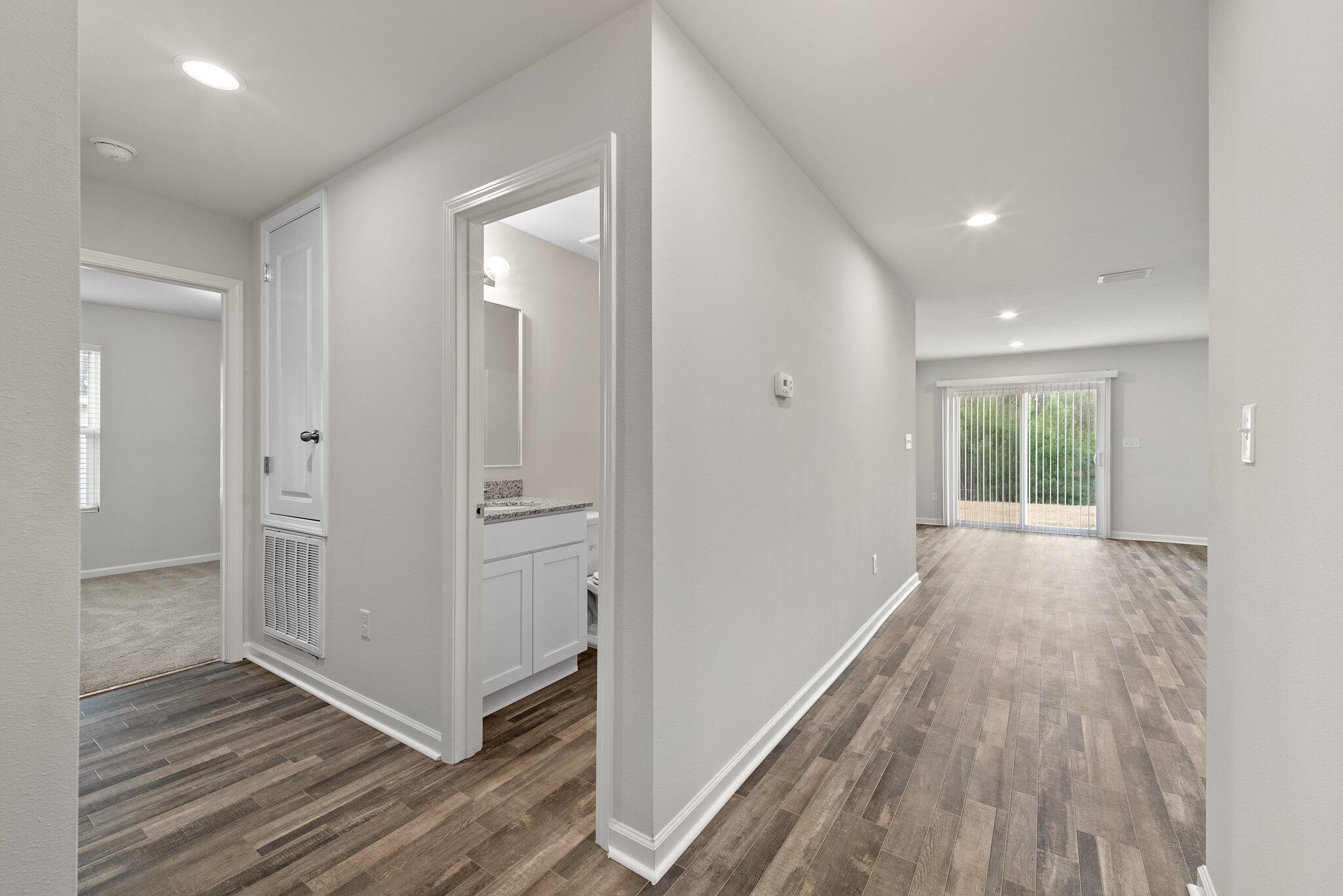 CROSS CREEK - Residential Lease