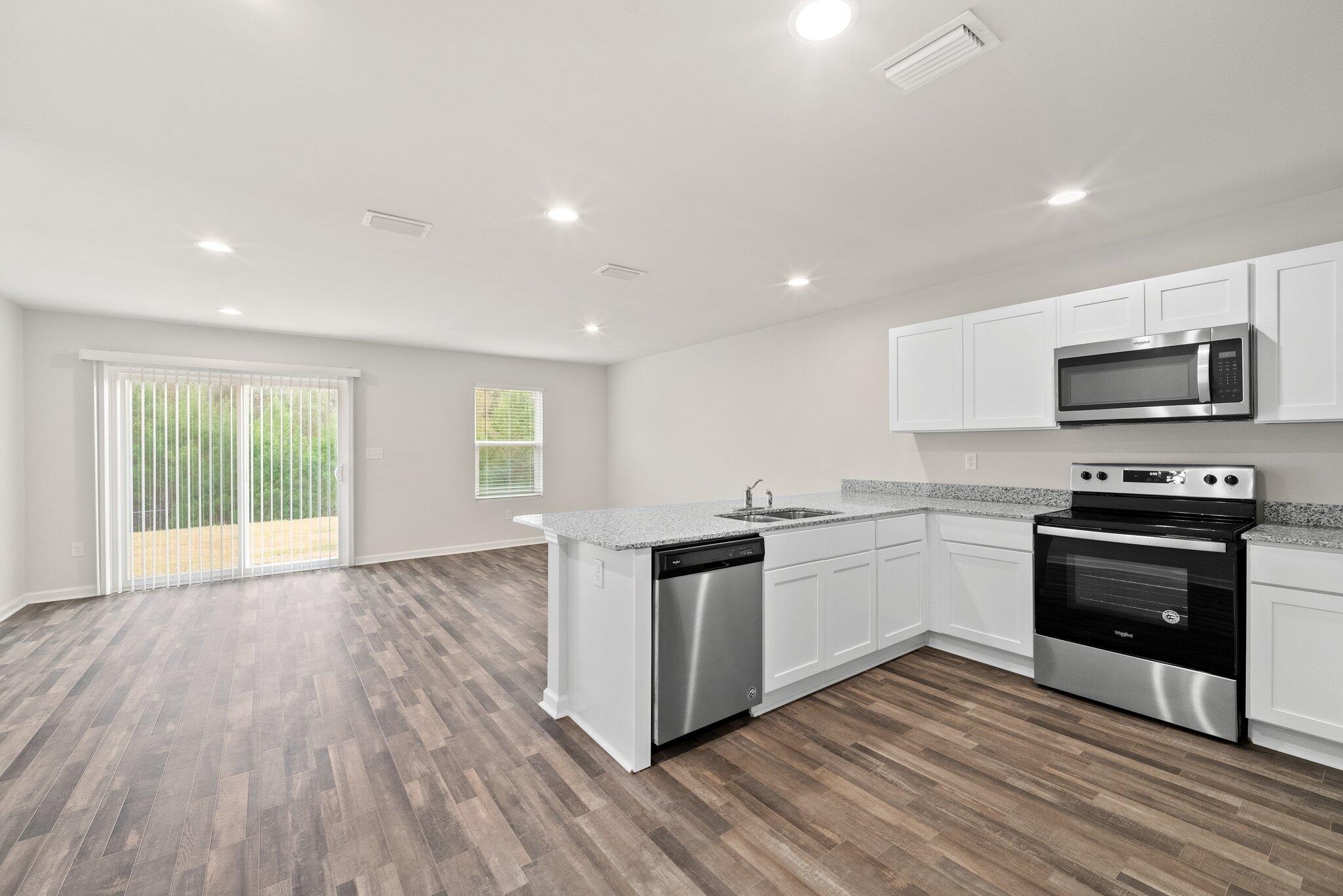 CROSS CREEK - Residential Lease