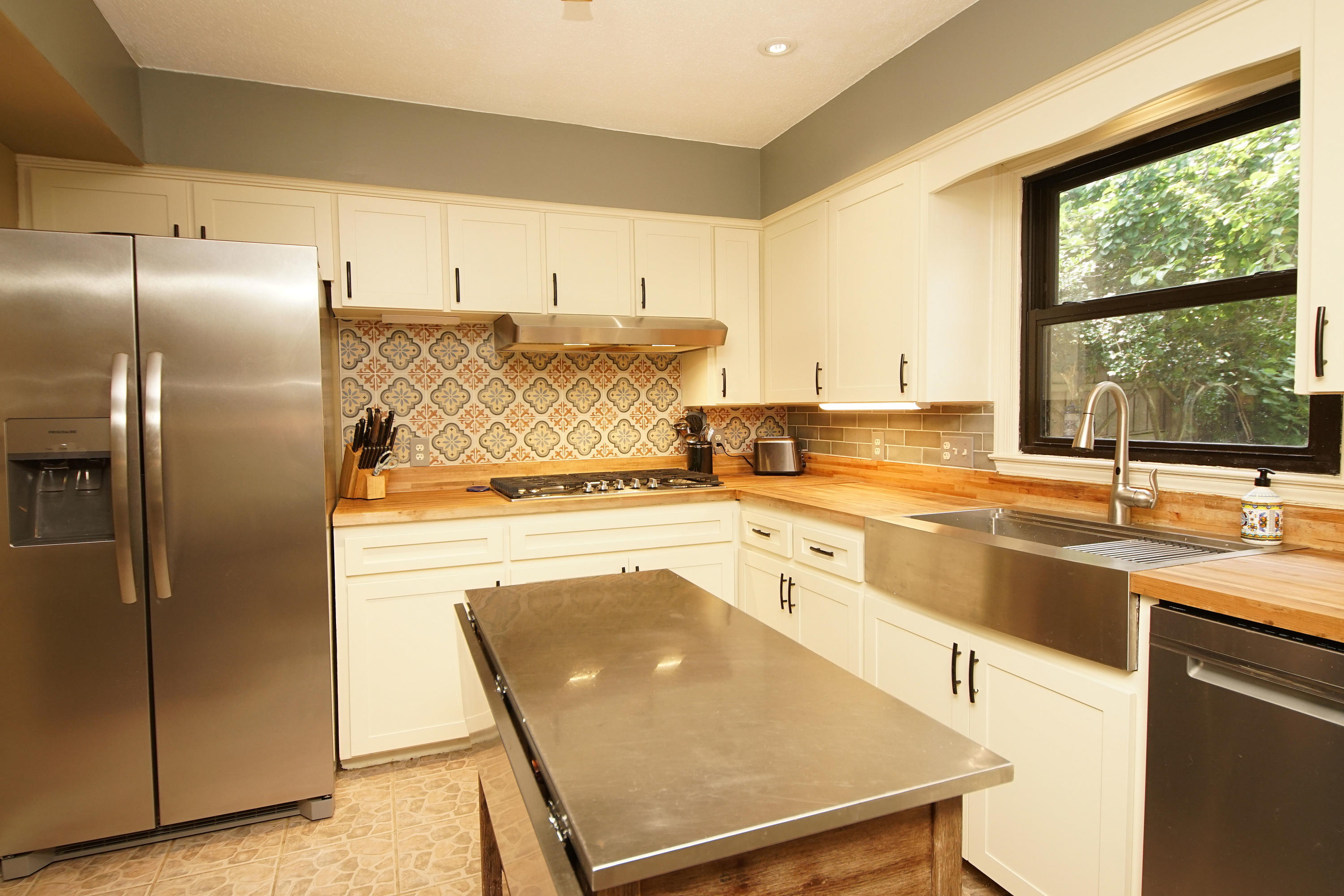 LAKE LORRAINE ESTATES - Residential