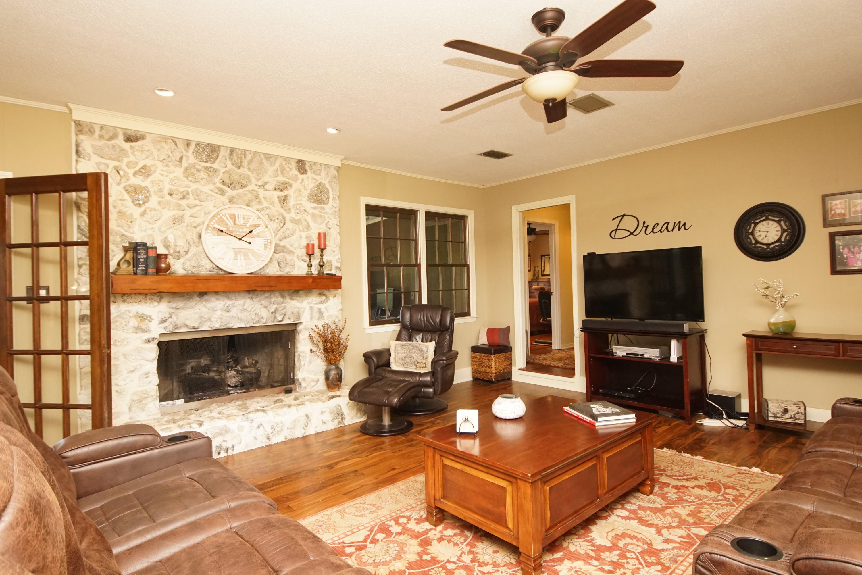 LAKE LORRAINE ESTATES - Residential