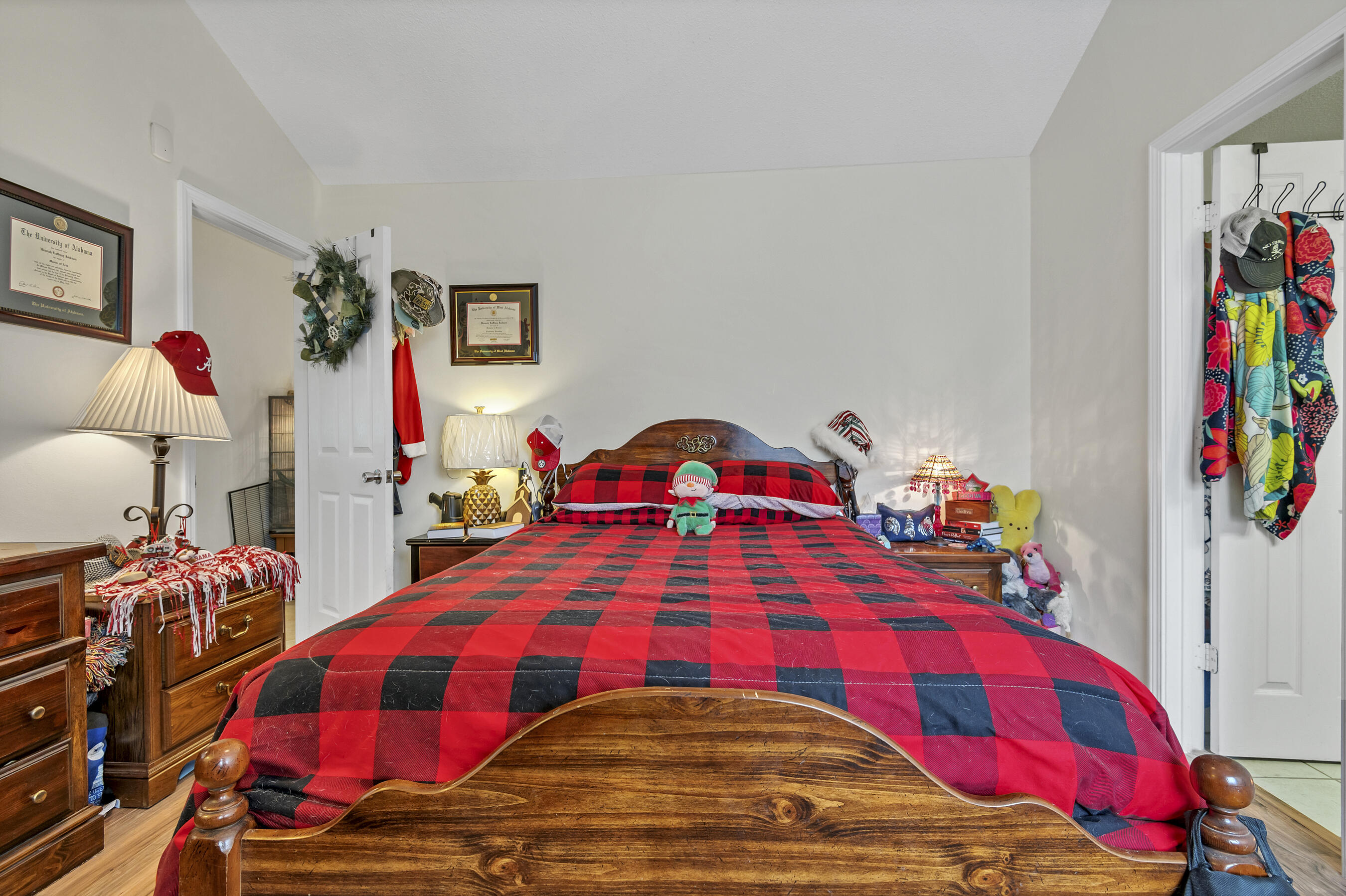 CARDINAL ESTATES - Residential