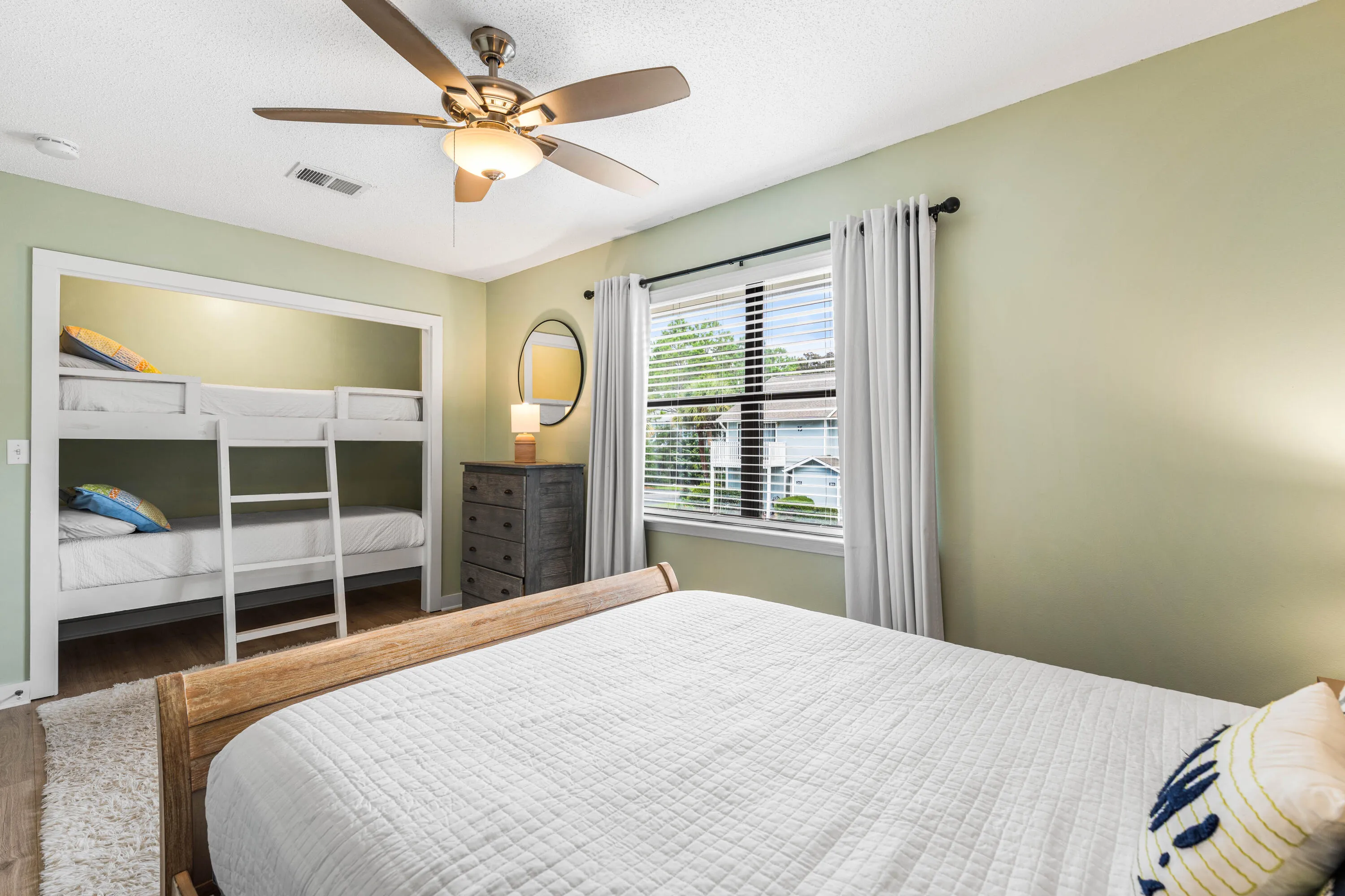 Santa Rosa Beach, Florida 32459, United States, 2 Bedrooms Bedrooms, ,3 BathroomsBathrooms,Residential,Active,195090