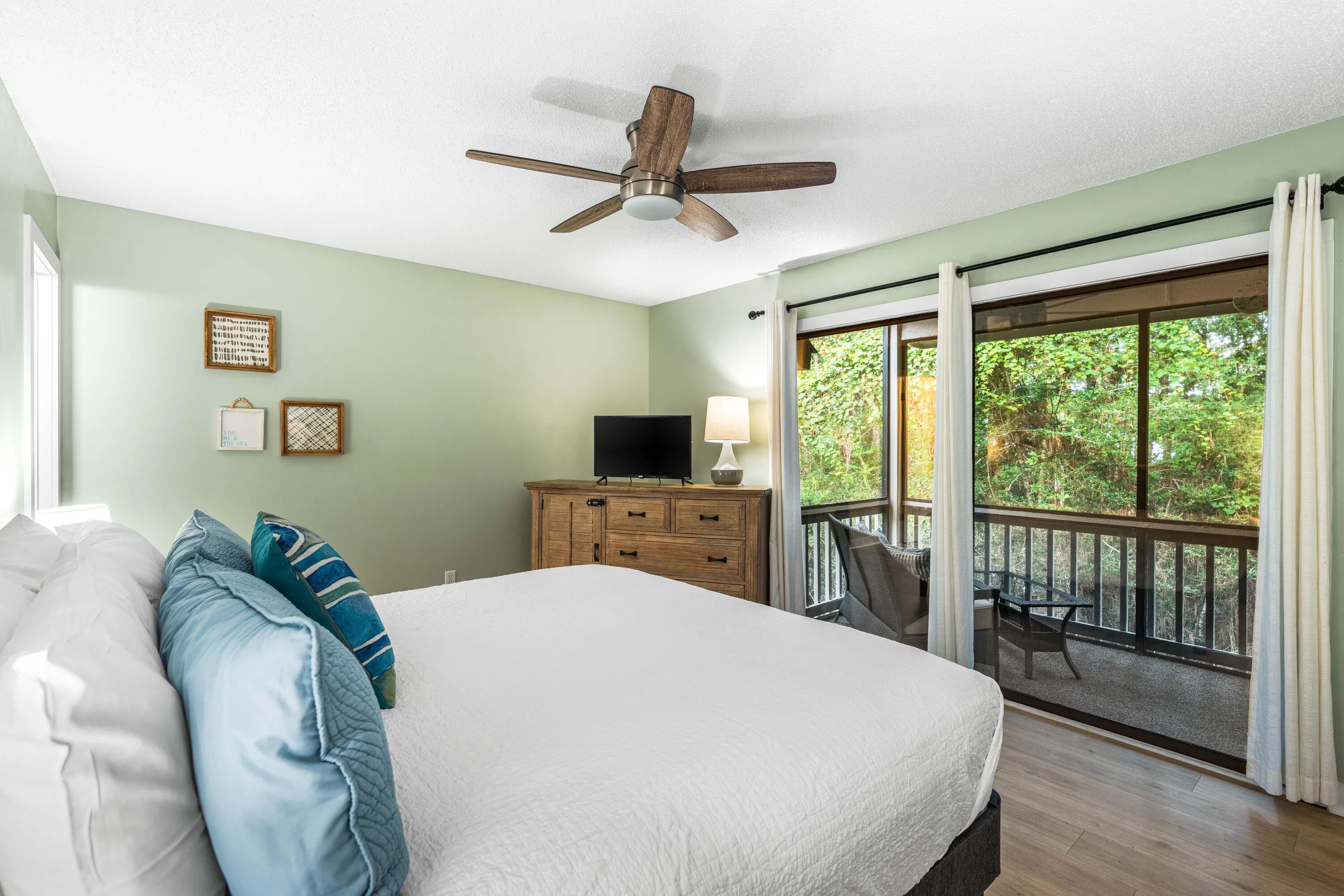 Santa Rosa Beach, Florida 32459, United States, 2 Bedrooms Bedrooms, ,3 BathroomsBathrooms,Residential,Active,195090