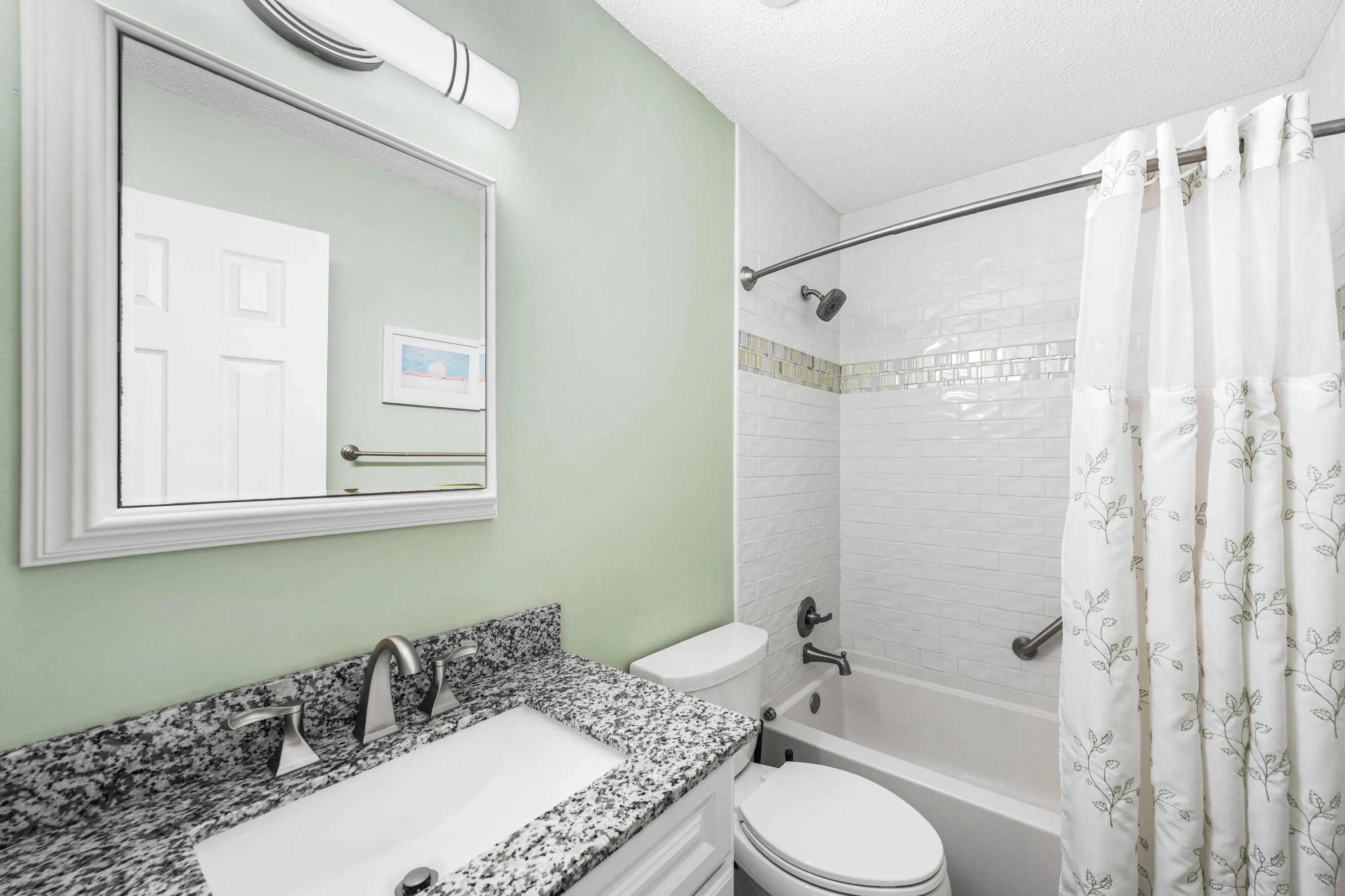 Santa Rosa Beach, Florida 32459, United States, 2 Bedrooms Bedrooms, ,3 BathroomsBathrooms,Residential,Active,195090