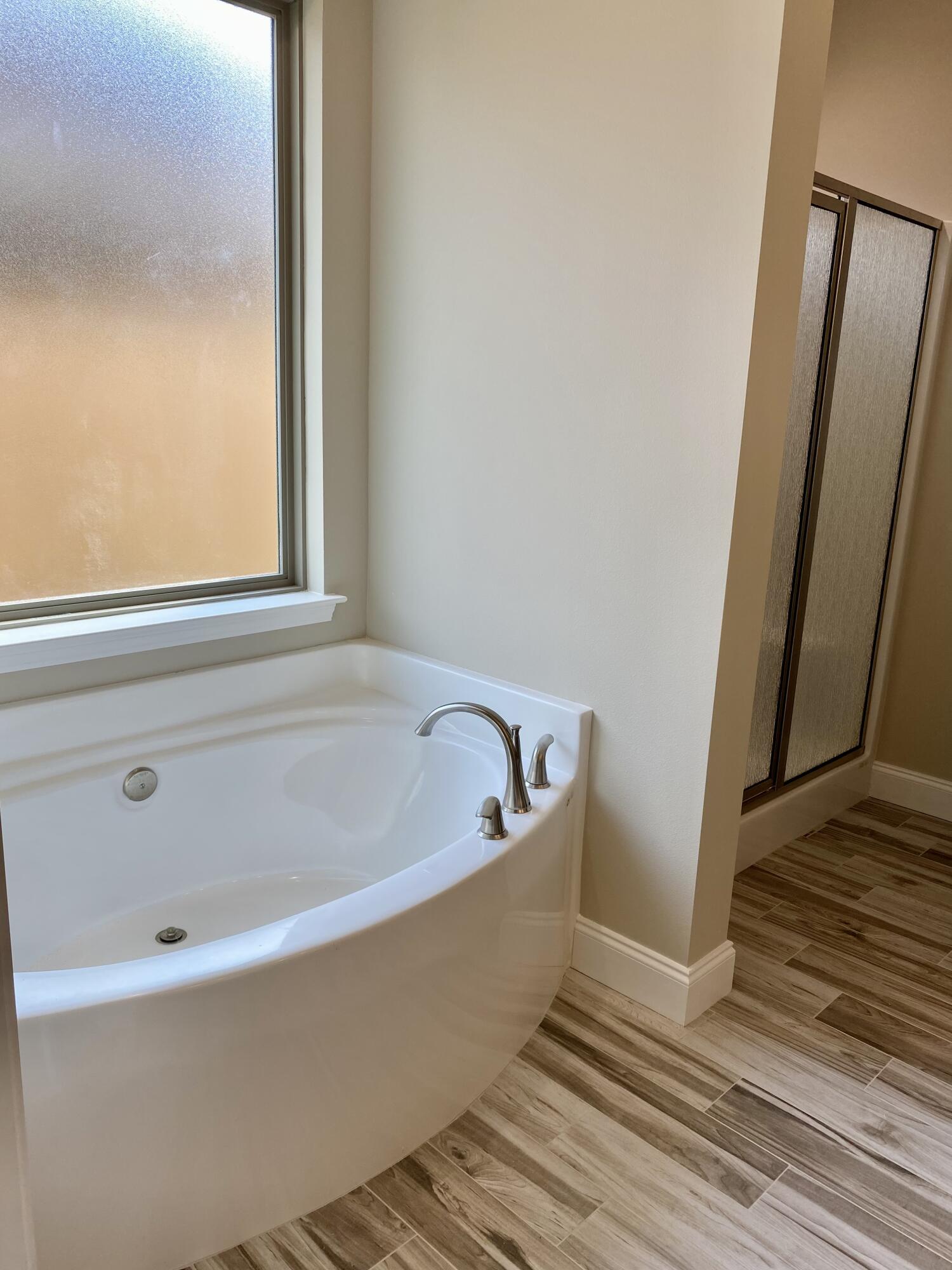 MCKENZIE MEADOWS - Residential